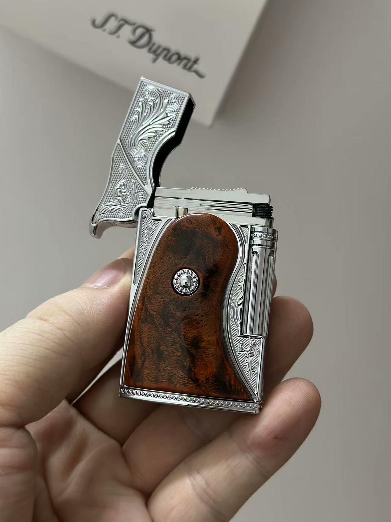 ST Dupont Ligne 2 Conquer the West Prestige Dual Flame Butane Lighter | 2026 Limited Edition