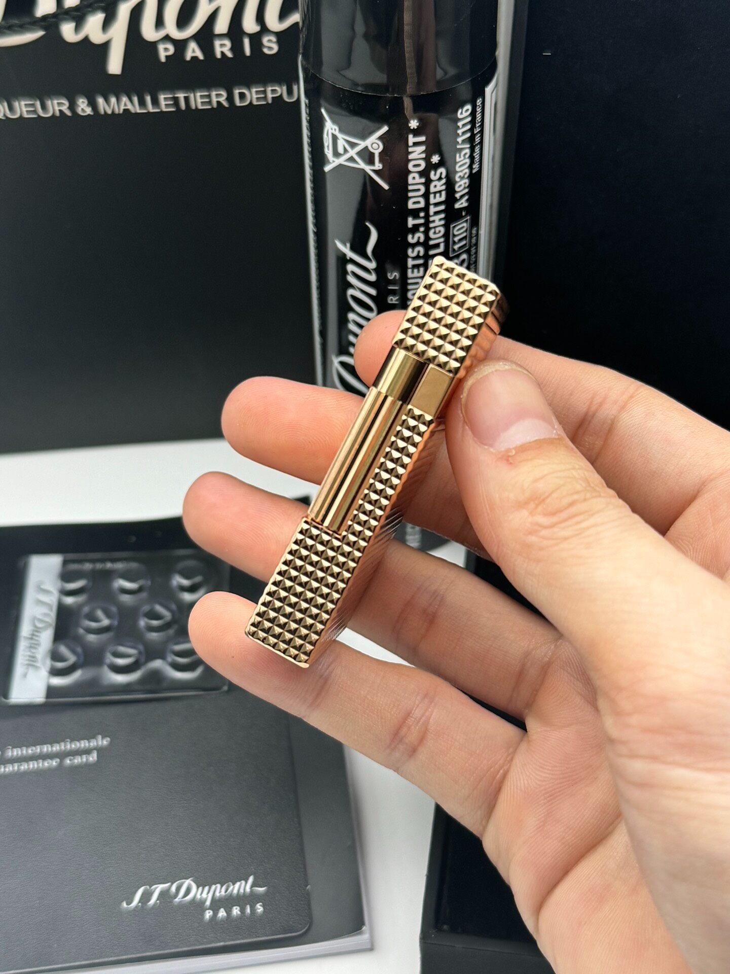 ST Dupont Lattice Wide Edge Butane Lighter | Luxury Lighter