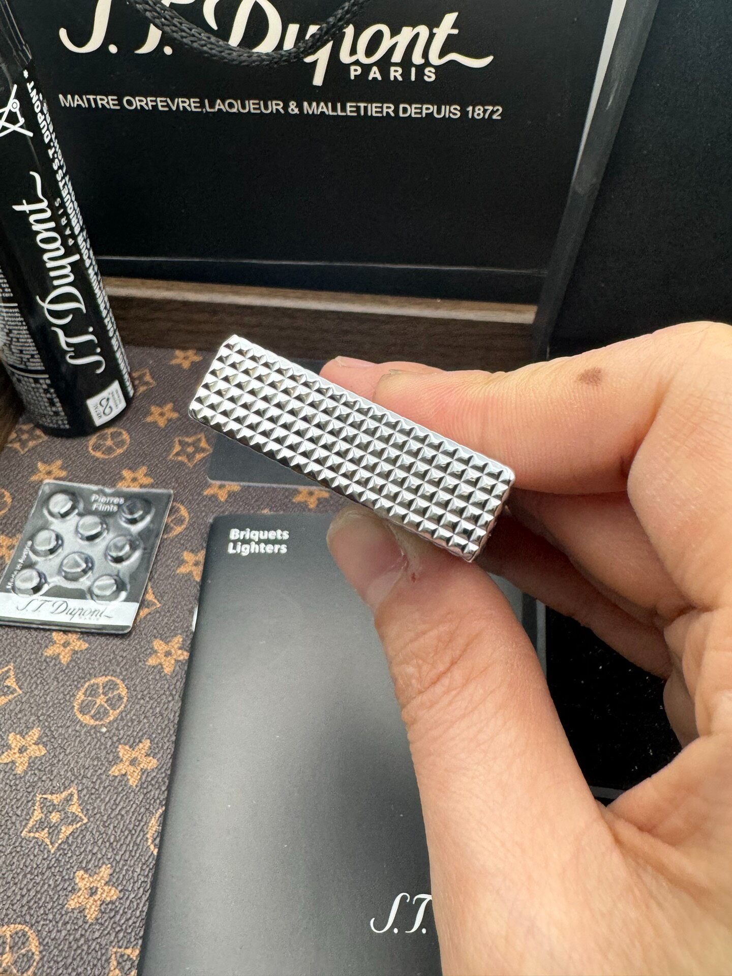 ST Dupont Lattice Wide Edge Butane Lighter | Luxury Lighter