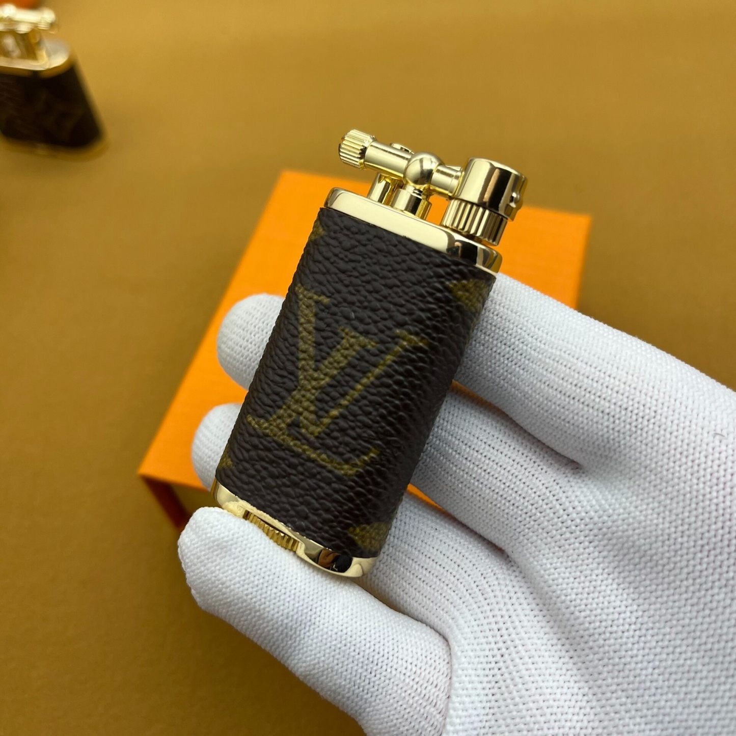 Vintage Kerosene Lighter – Brass Body Integrated Fuel Tank Design