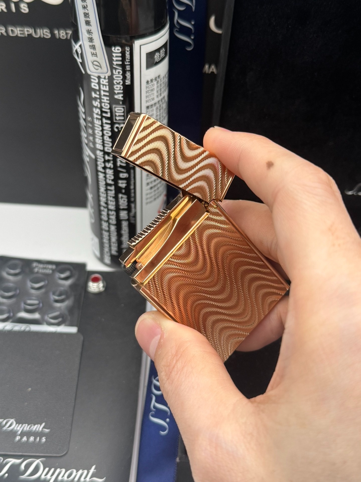 ST Dupont Ligne 2 Small Gatsby Lighter Rose Gold Butane Lighter