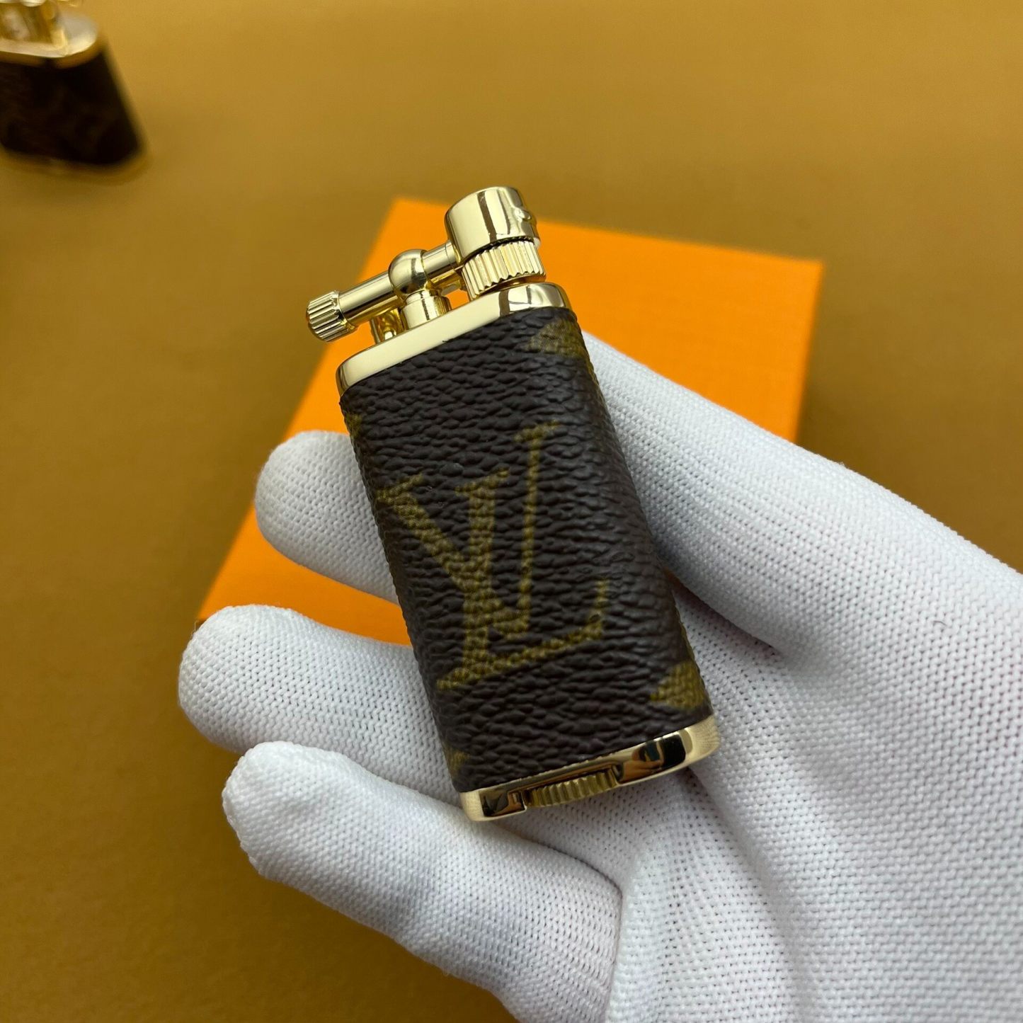 Vintage Kerosene Lighter – Brass Body Integrated Fuel Tank Design