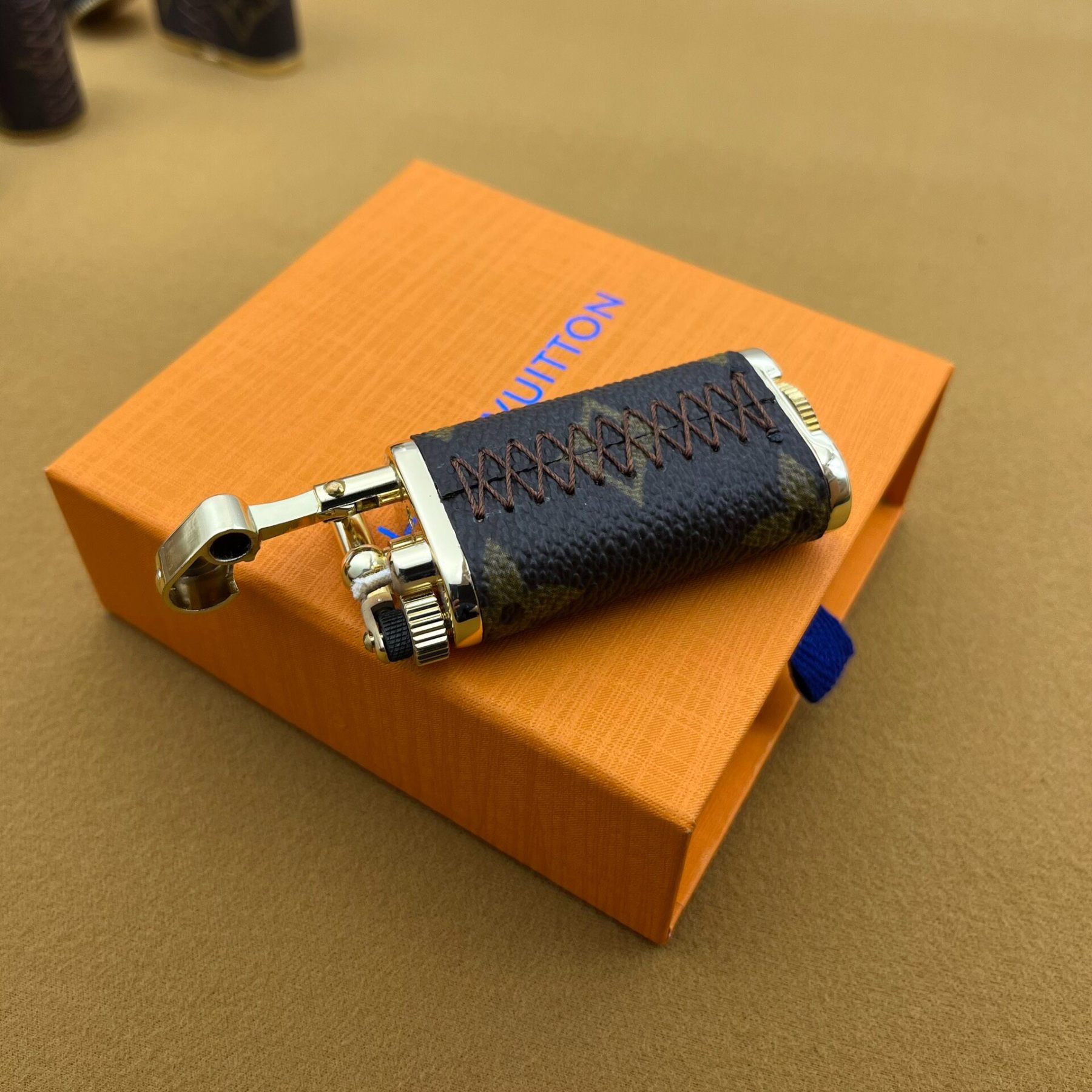 Vintage Kerosene Lighter – Brass Body Integrated Fuel Tank Design