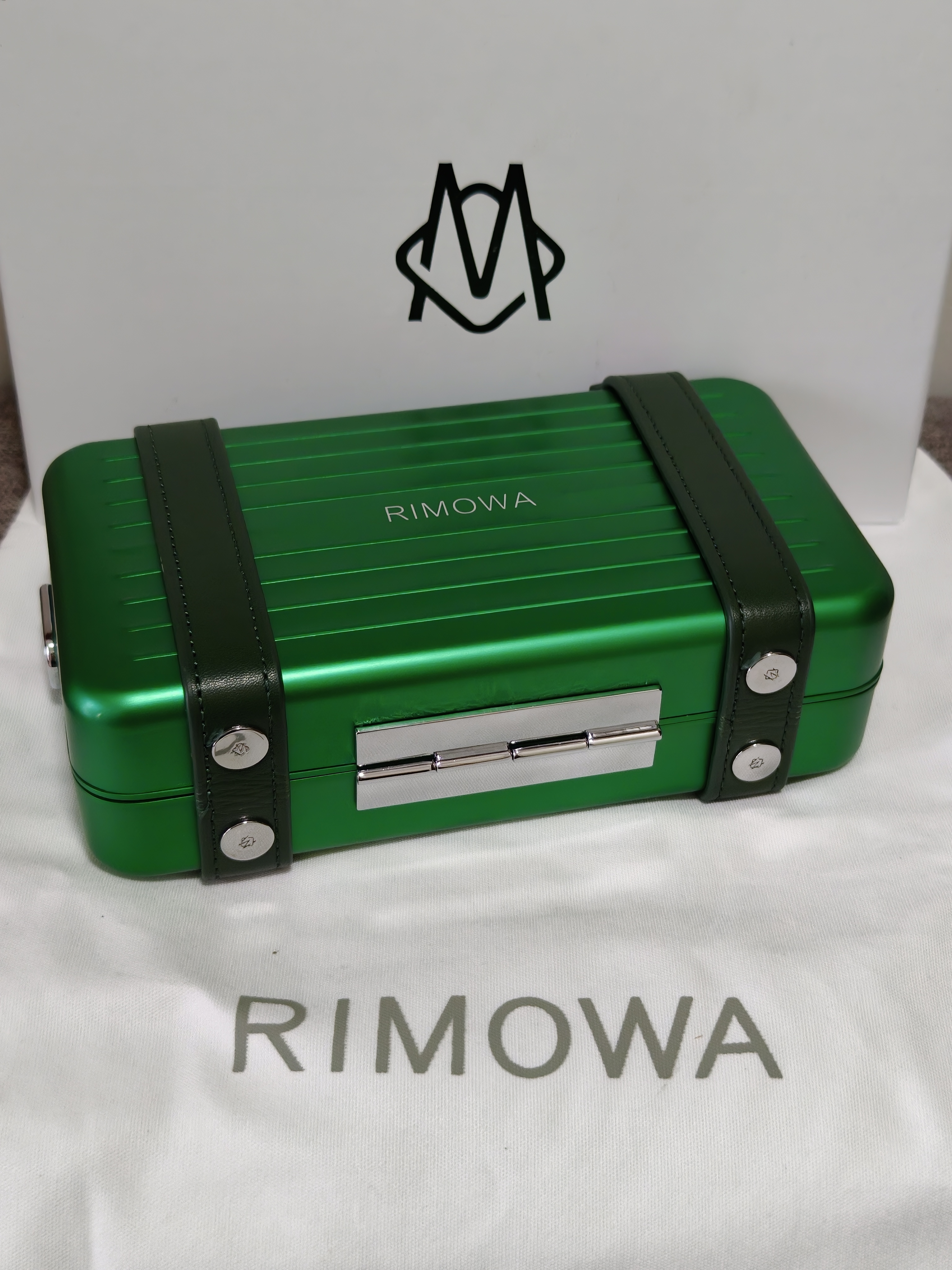 Green Luxury Cigar Travel Case – No Hygrometer RMW Style Portable Box