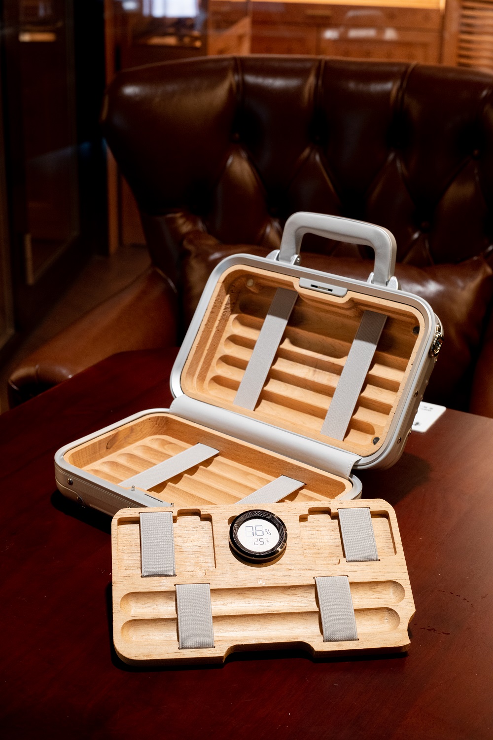3-Layer RMW Style Aluminum Magnesium Travel Storage Case | Luxury Cedar Wood Humidor Organizer