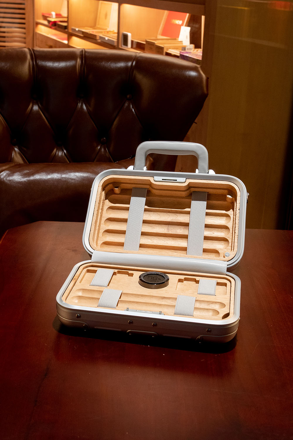 3-Layer RMW Style Aluminum Magnesium Travel Storage Case | Luxury Cedar Wood Humidor Organizer