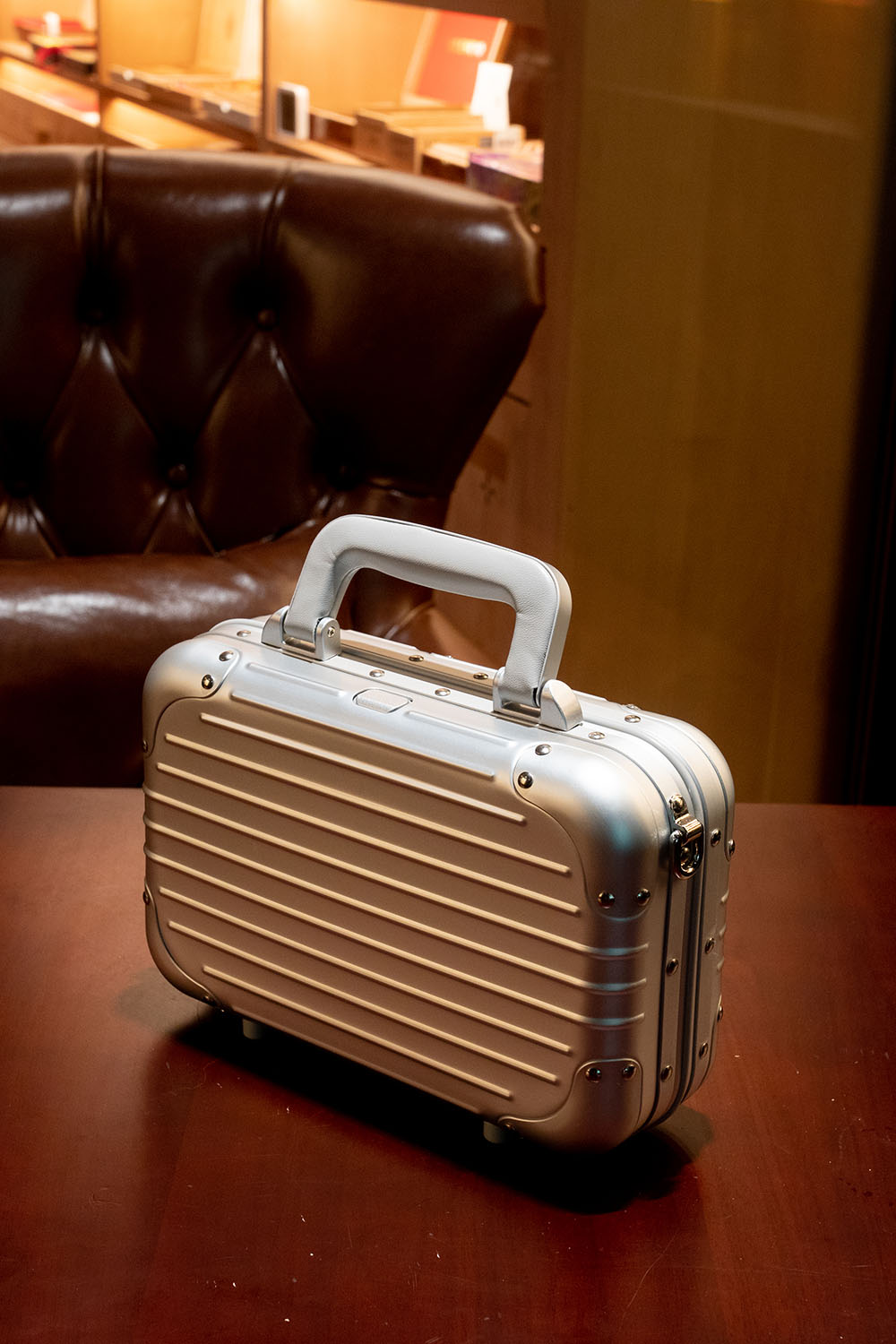 3-Layer RMW Style Aluminum Magnesium Travel Storage Case | Luxury Cedar Wood Humidor Organizer