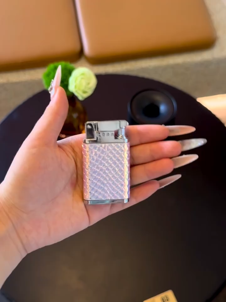 Iridescent Scale Pattern Windproof Torch Flame Lighter | Elegant Gift for Her