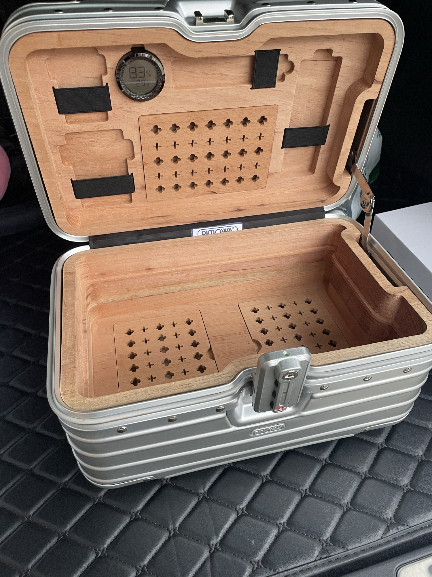 3-Layer Interior | RMW Style Luxury Travel Humidor Case | Aluminum Makeup Case Converted Cigar Tool Box with Hygrometer & Accessories Storage