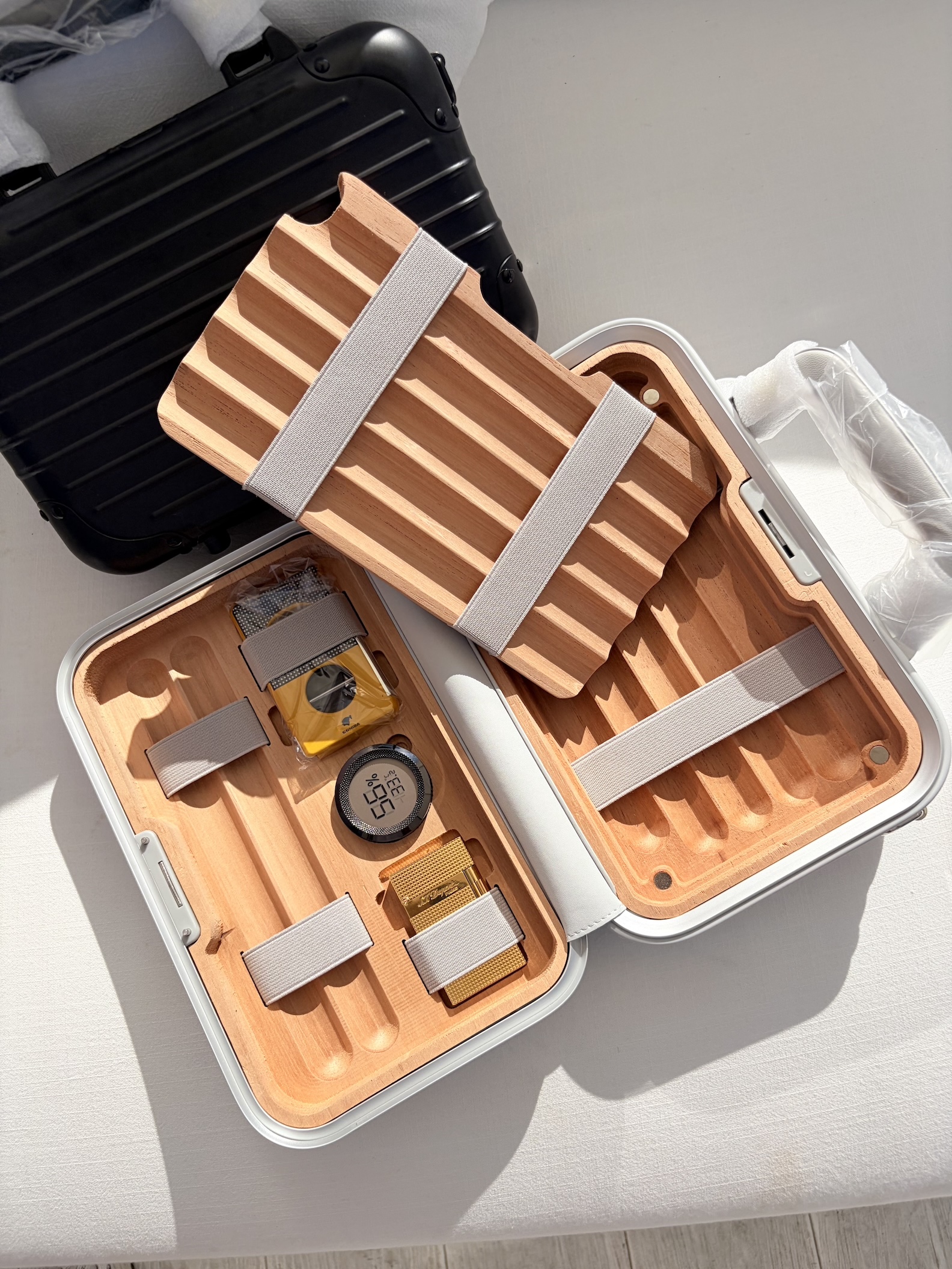 3-Layer RMW Style Aluminum Magnesium Travel Storage Case | Luxury Cedar Wood Humidor Organizer