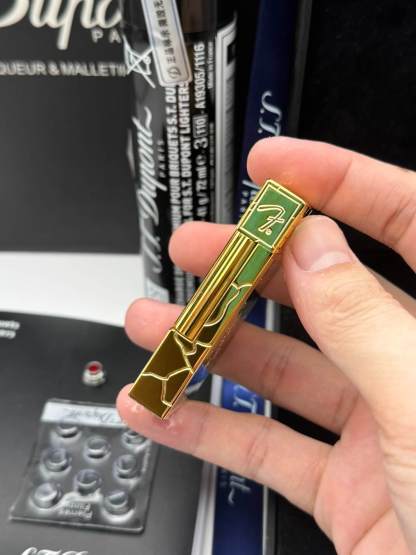 ST Dupont Ligne 2 Fender Lacquered Black & Gold Lighter