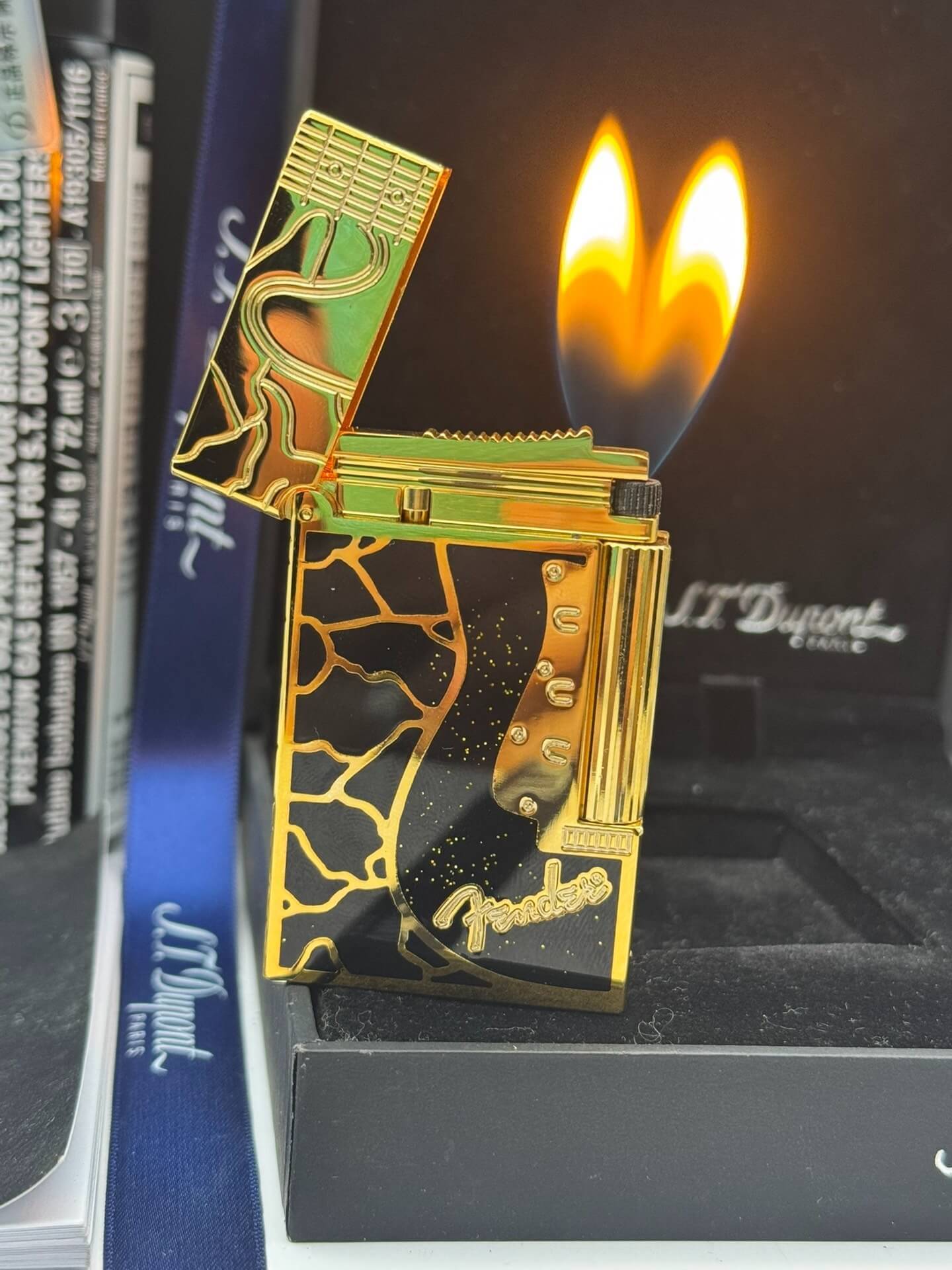 ST Dupont Ligne 2 Fender Lacquered Black & Gold Lighter