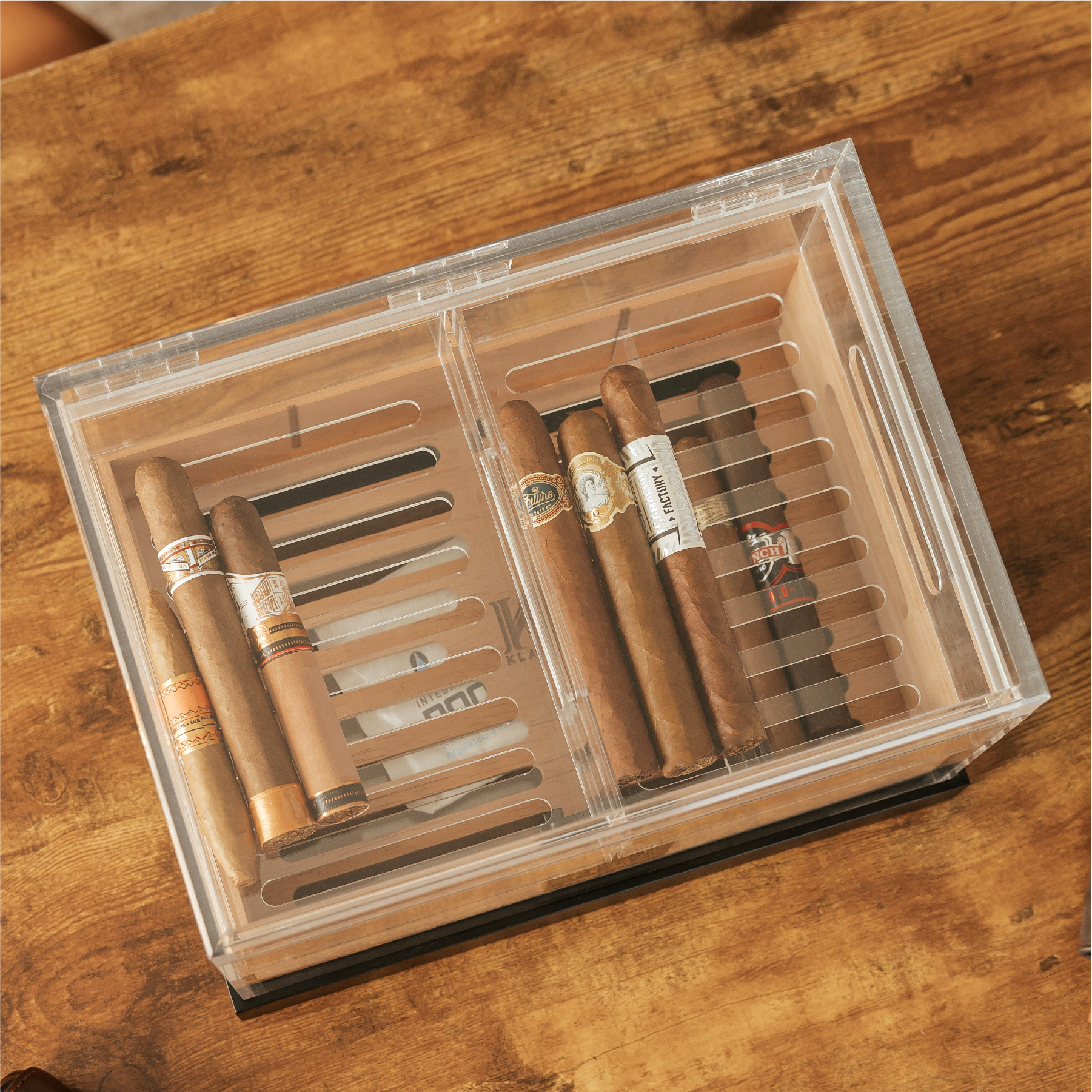 Felix Pro Tupperdor - Acrylic Humidor