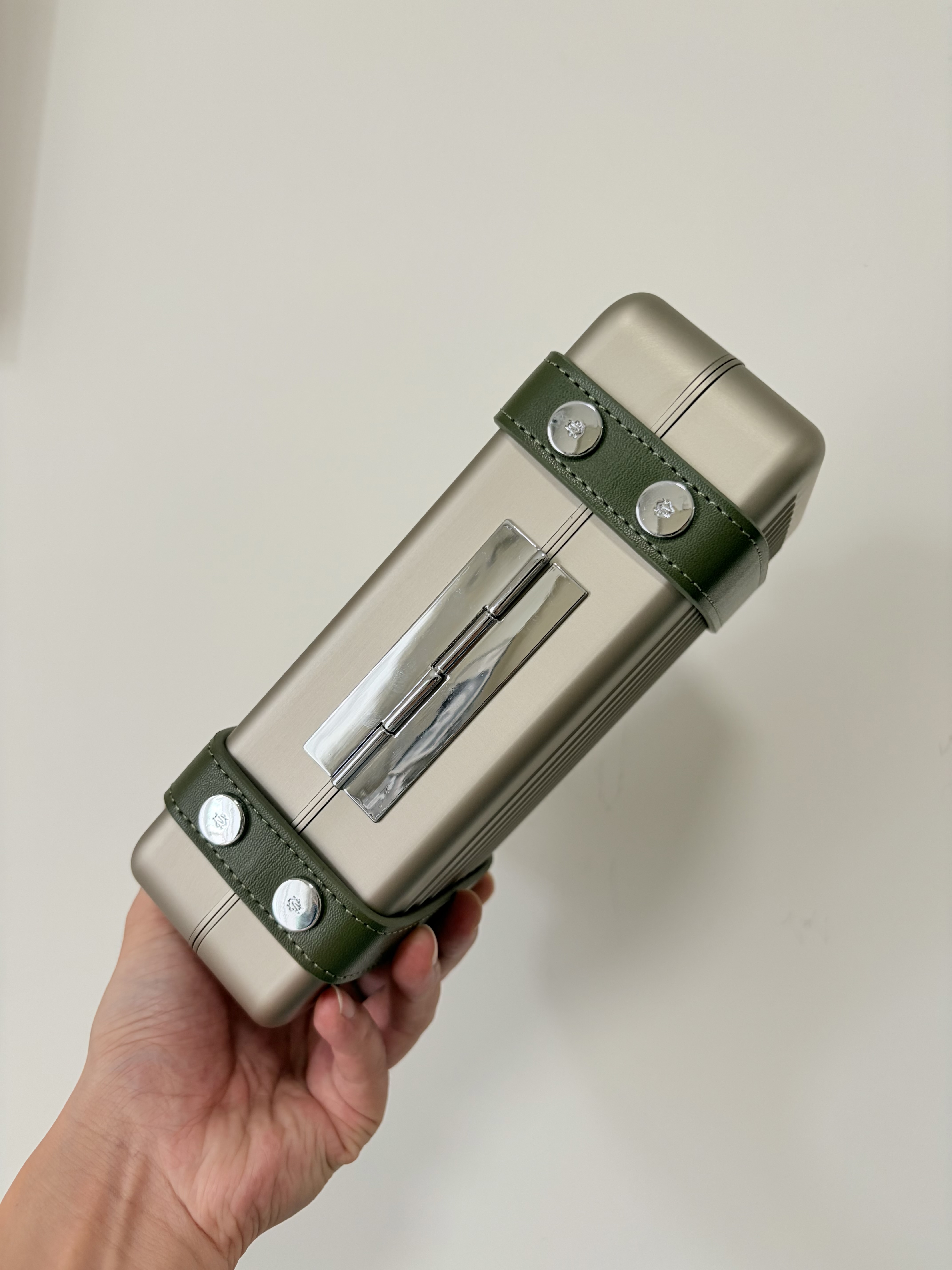 Champagne Green Luxury Cigar Travel Case – No Hygrometer RMW Style Portable Box