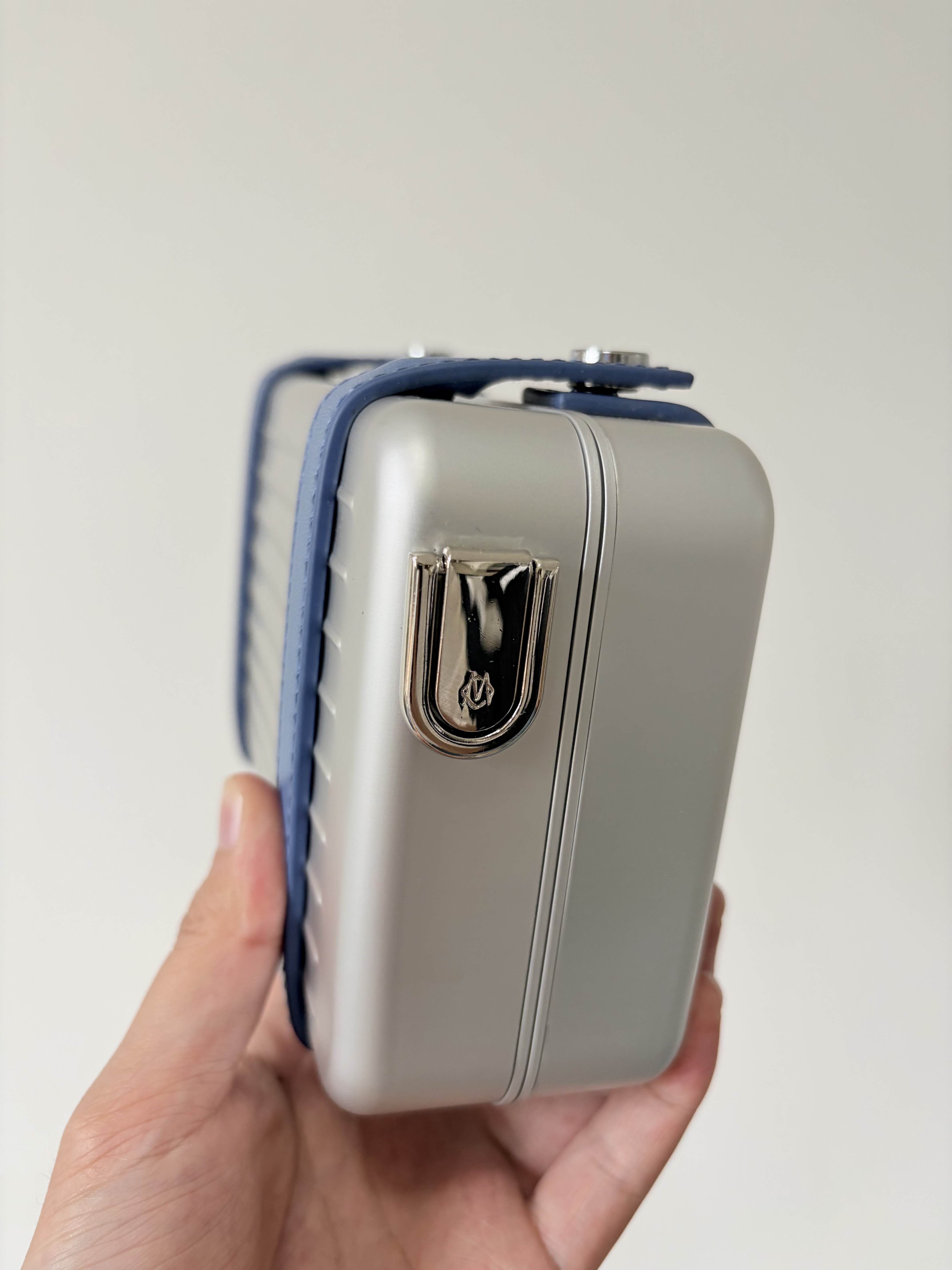 Silver Blue Luxury Cigar Travel Case – No Hygrometer RMW Style Portable Box