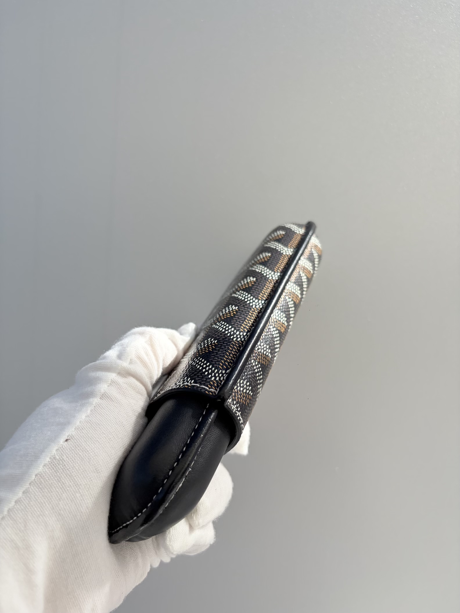 Gyd Churchill Genuine Leather 2 Cigar Case | Luxury Travel Cigar Holder