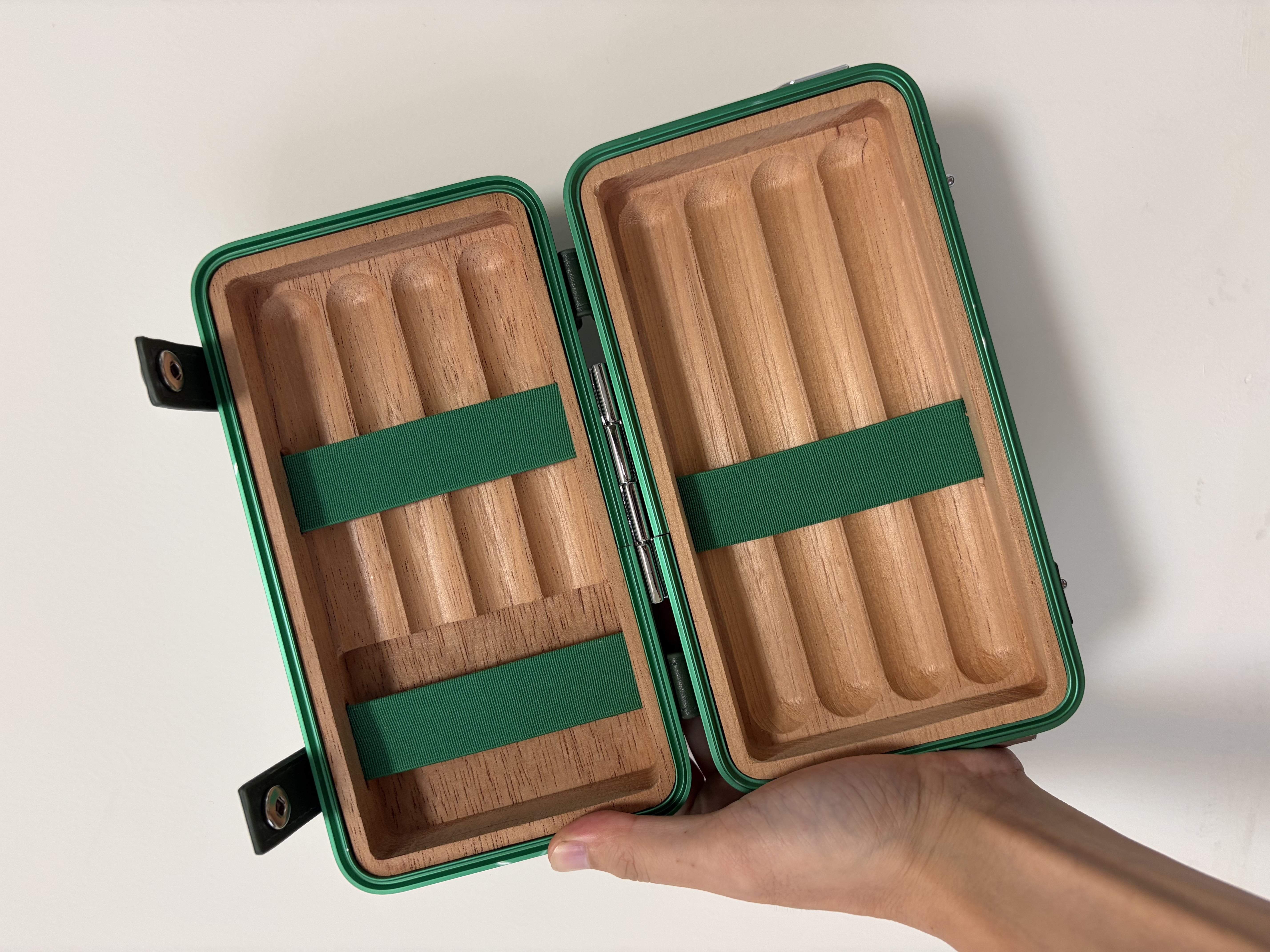 Green Luxury Cigar Travel Case – No Hygrometer RMW Style Portable Box