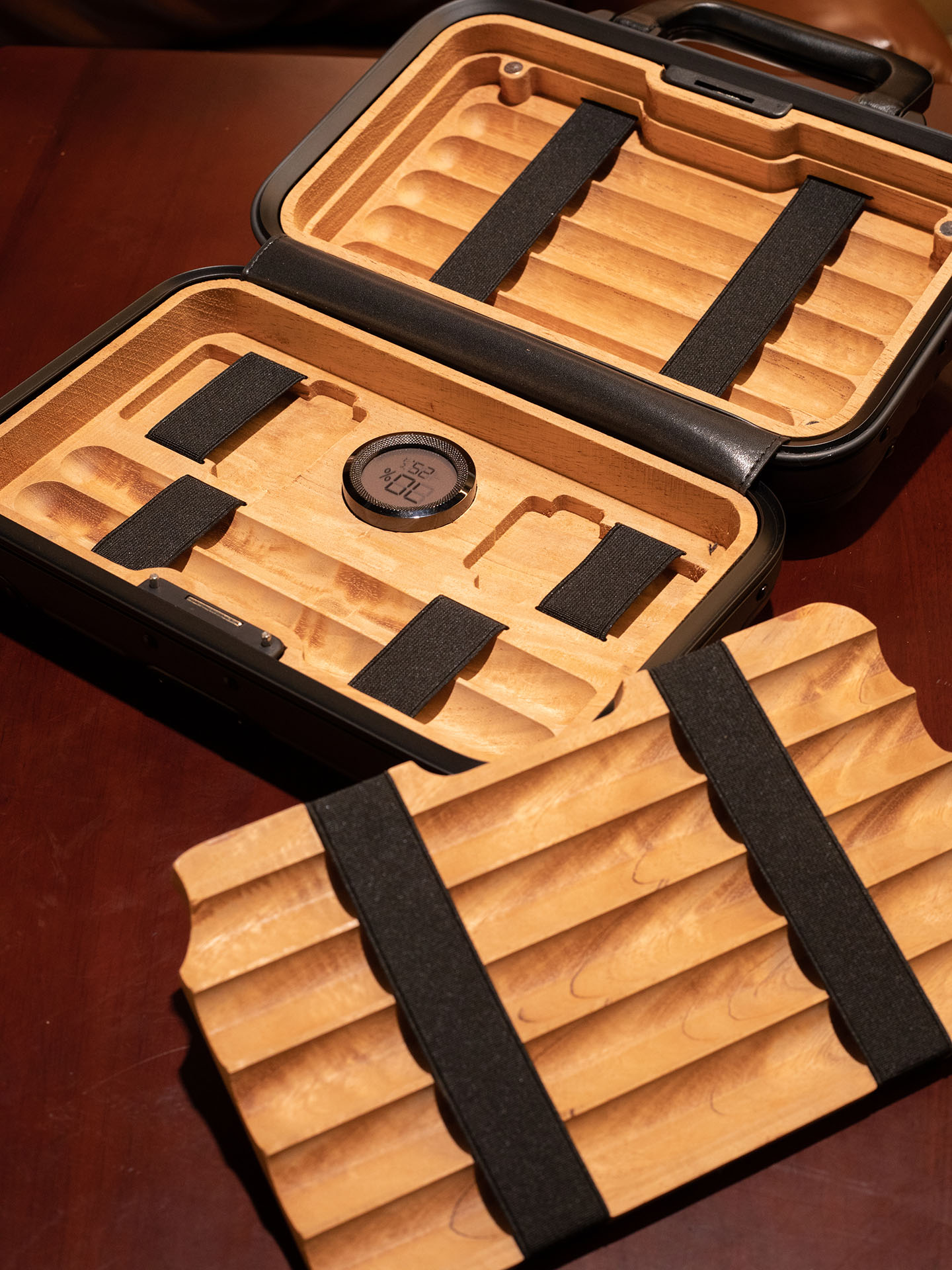 3-Layer RMW Style Aluminum Magnesium Travel Storage Case | Luxury Cedar Wood Humidor Organizer