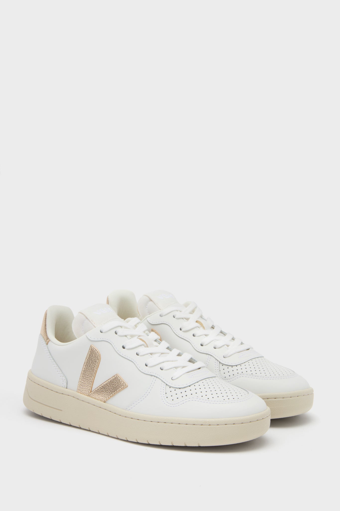 Extra White Platine V-10 Sneakers-Charming Tale Store