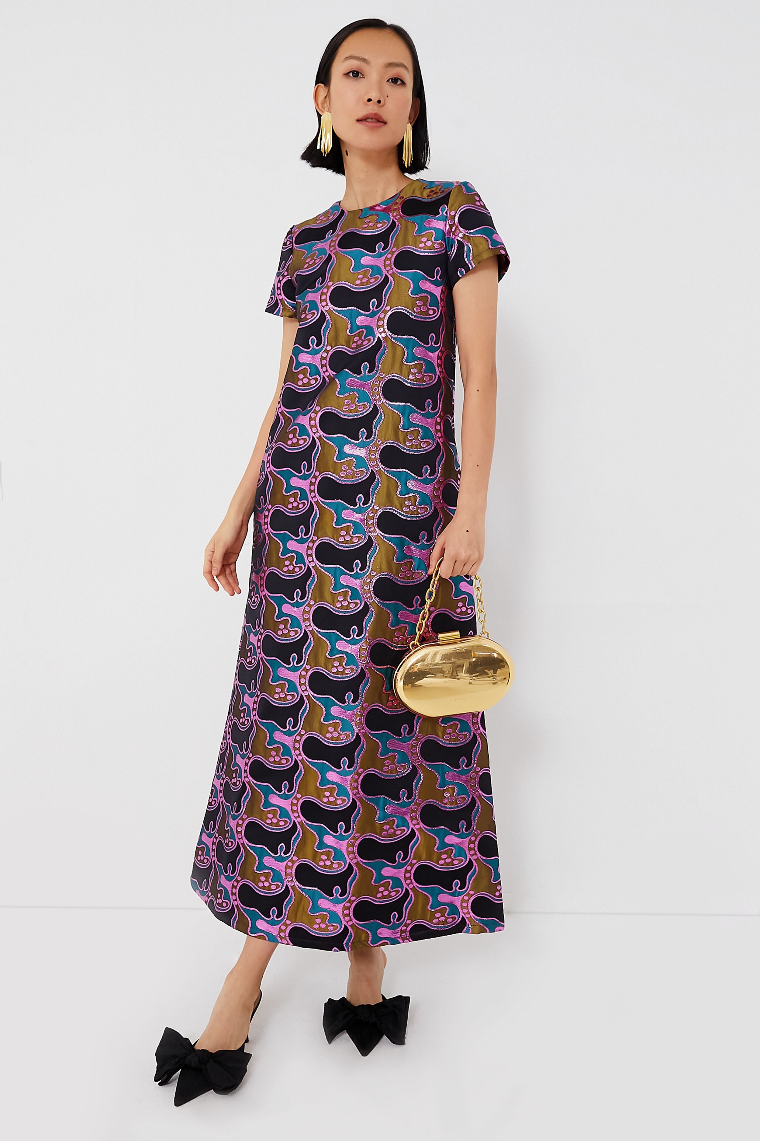 Brushed Gold Sol Metal Oval Clutch-Charming Tale Store