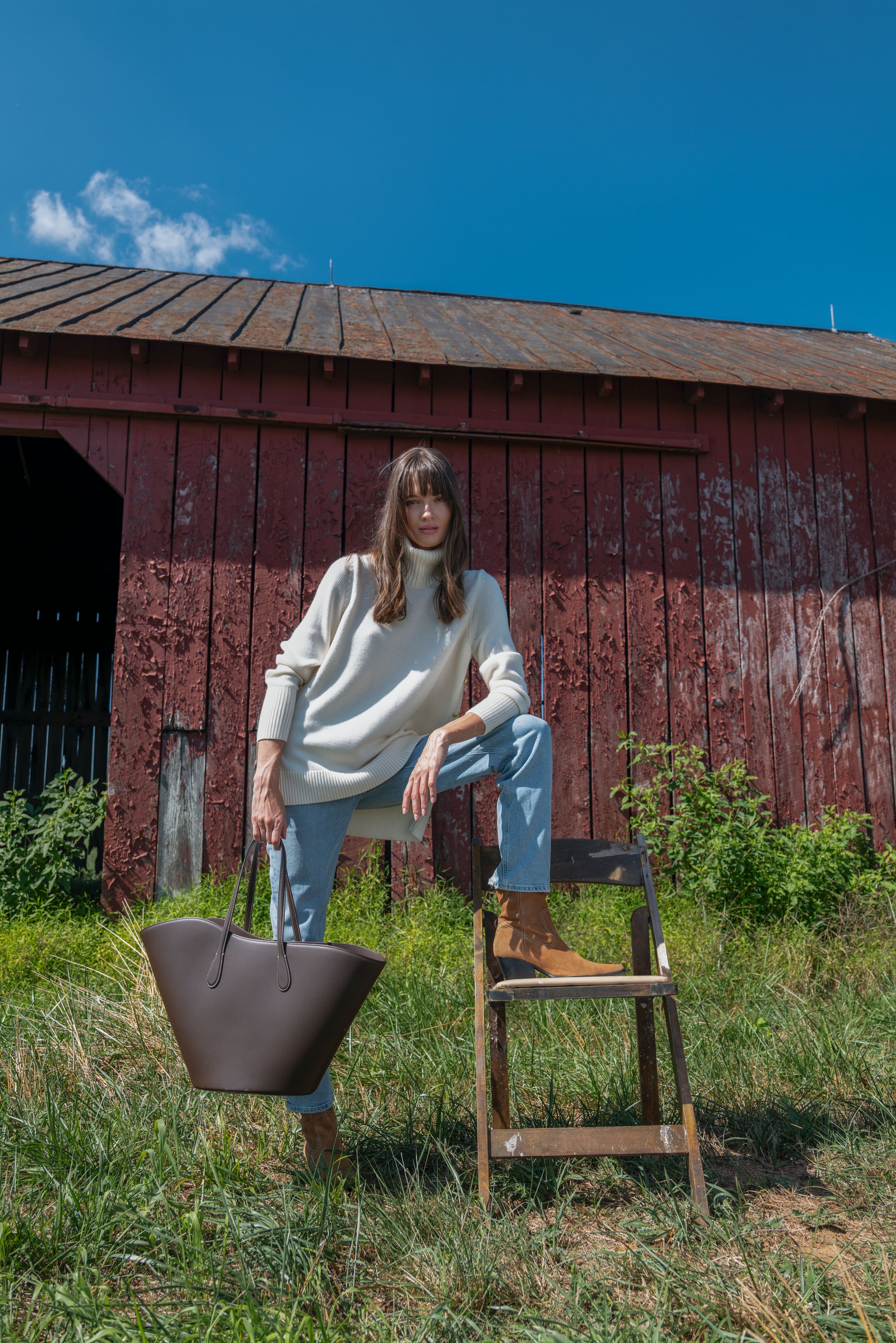 Fondant Open Tulip Large Tote-Charming Tale Store