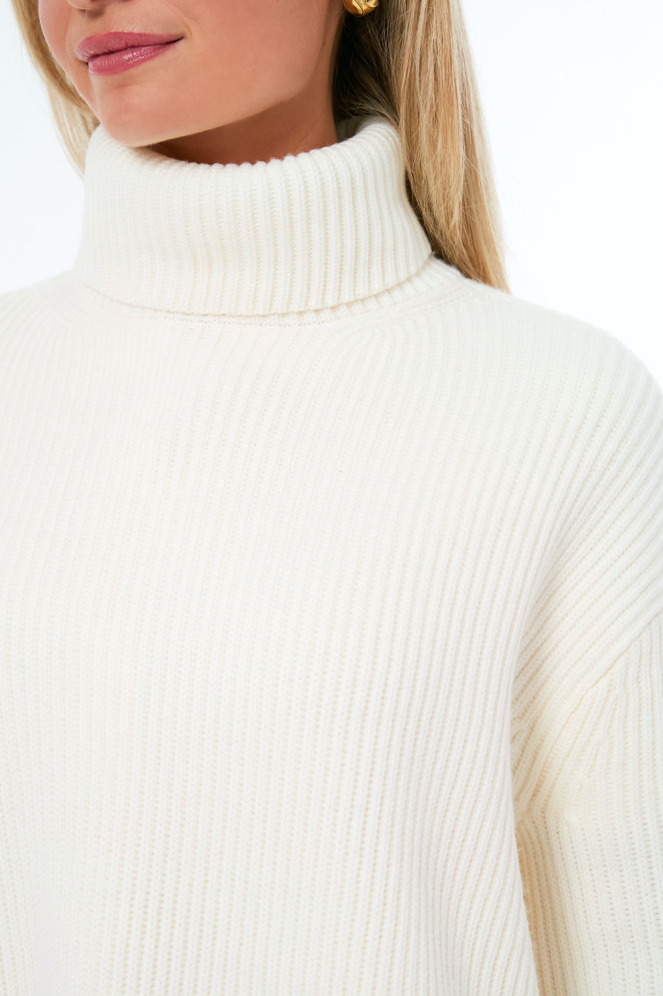 Winter White Laurel Turtleneck-Charming Tale Store