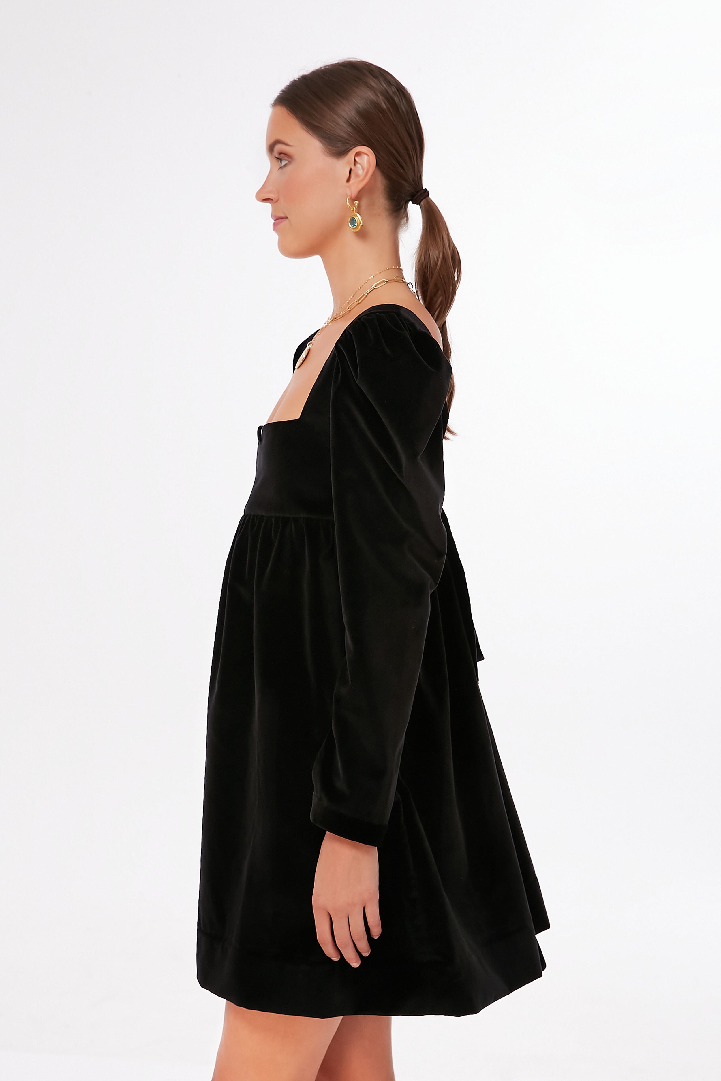 Eva Onyx Velvet Dress-Charming Tale Store