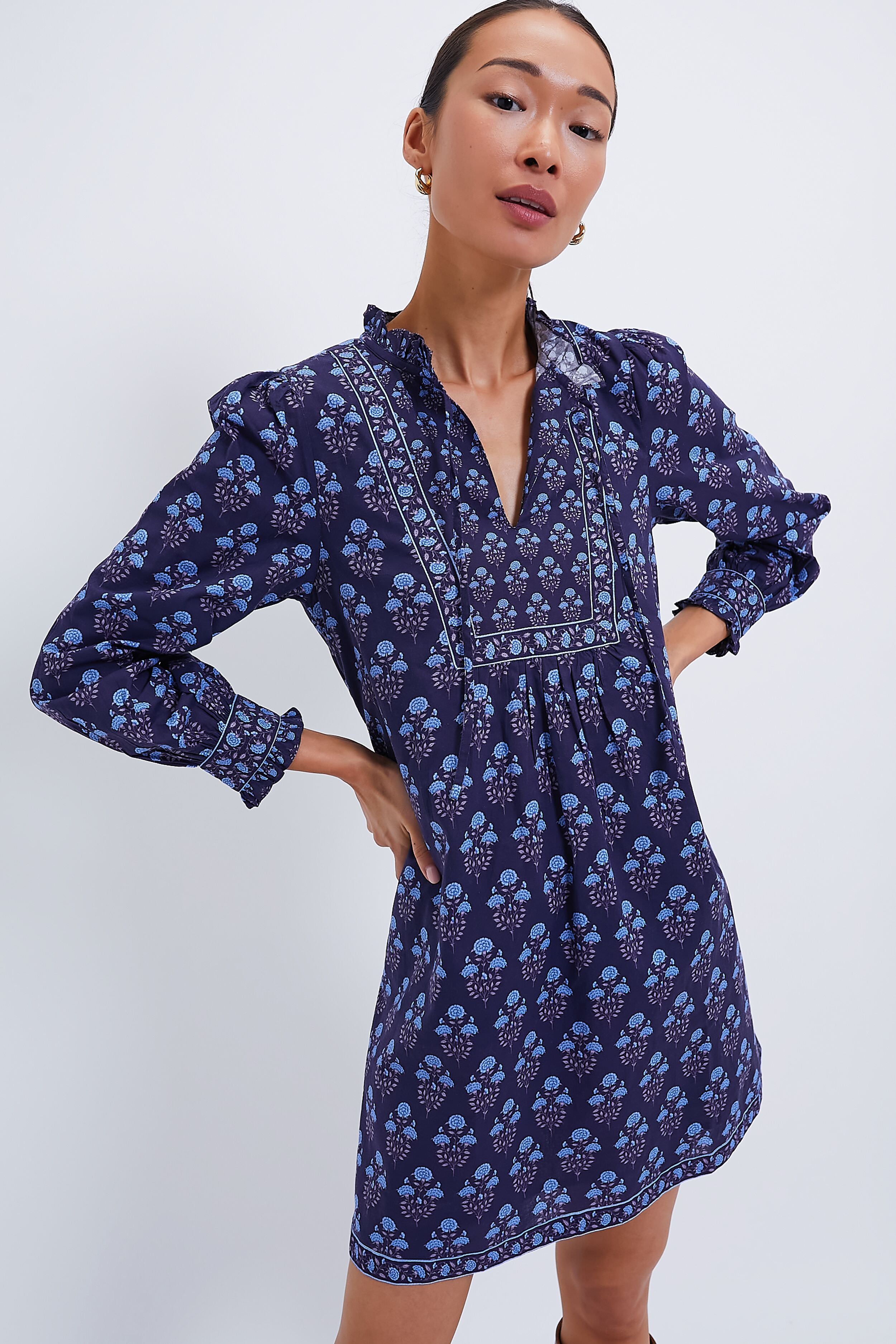 Dusk Buta Nell Mini-Charming Tale Store