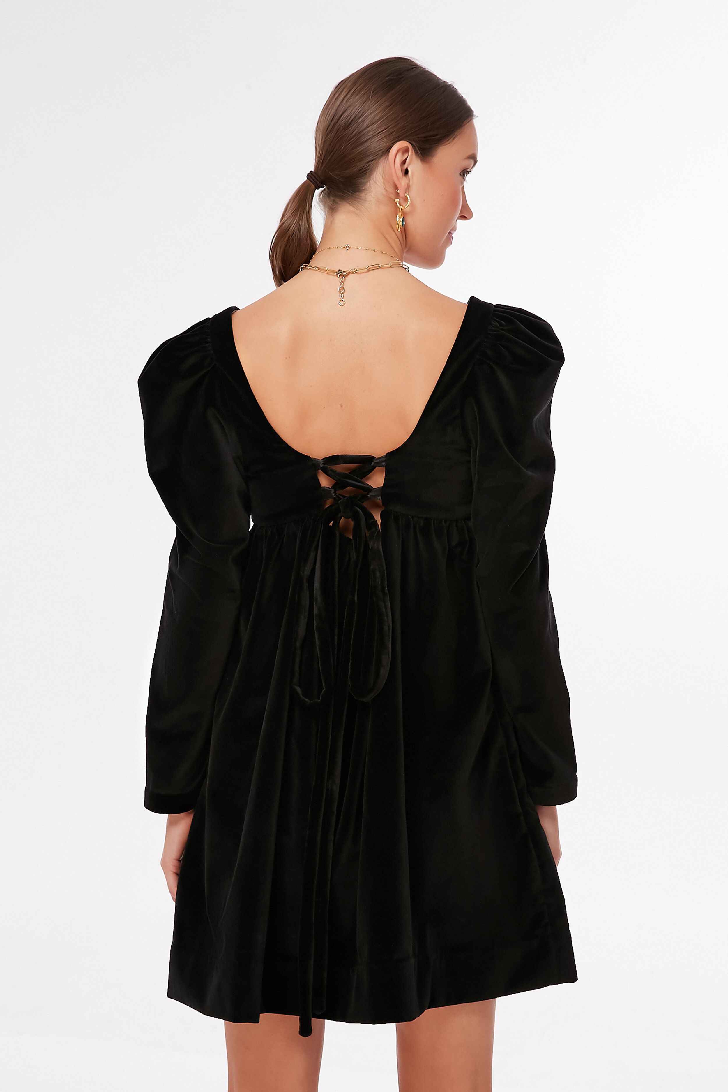 Eva Onyx Velvet Dress-Charming Tale Store