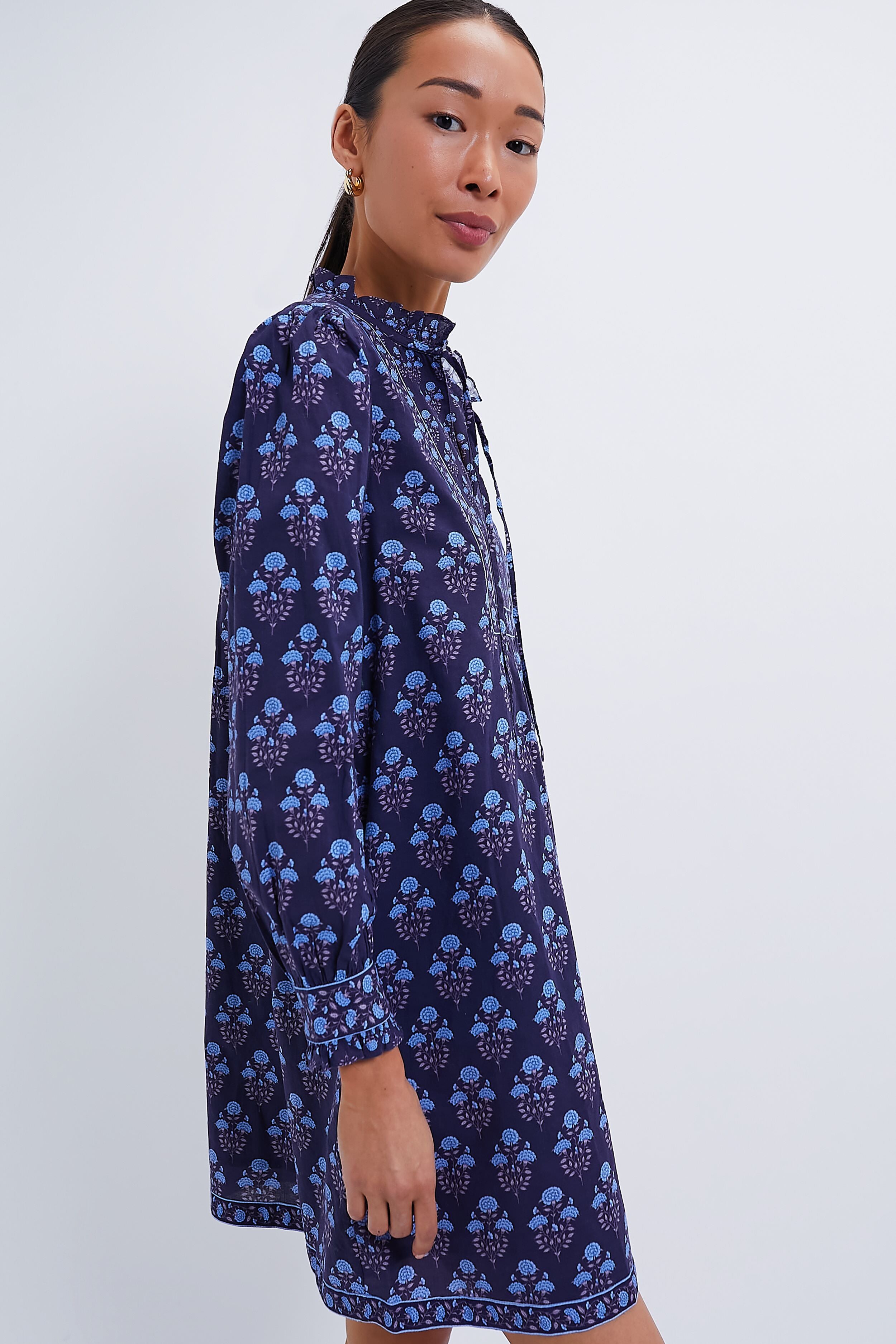 Dusk Buta Nell Mini-Charming Tale Store