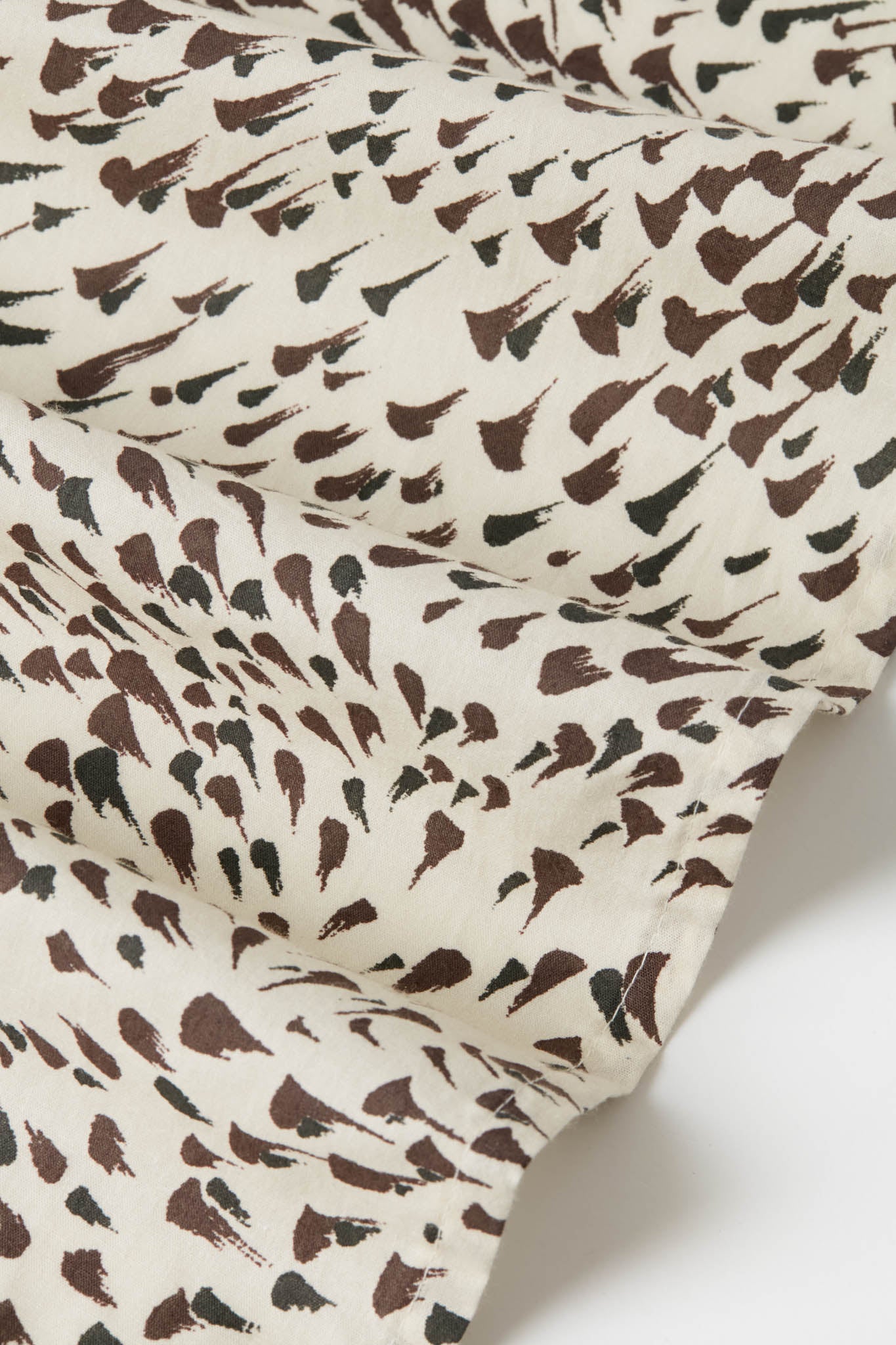 Cocoa Dot Printed Napkins Set of 4-Charming Tale Store