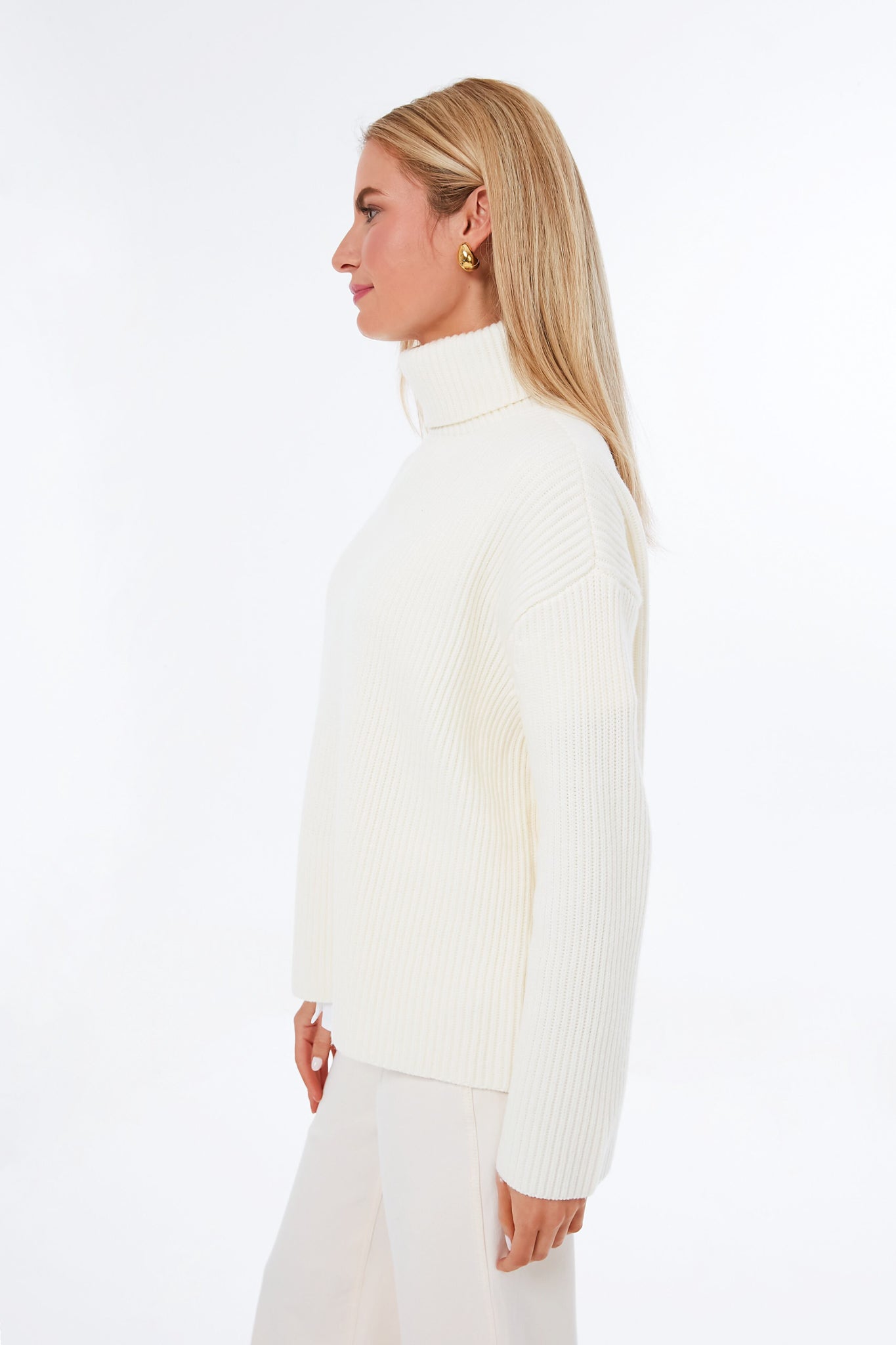 Winter White Laurel Turtleneck-Charming Tale Store