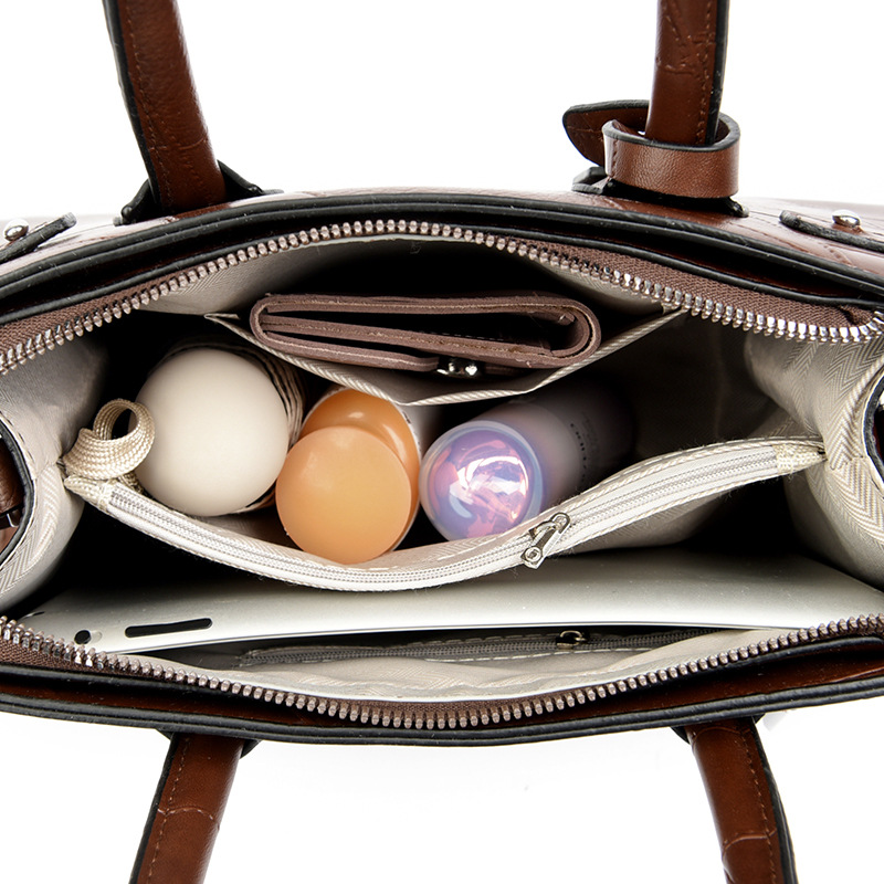 Luxury-Look PU Bag — Sleek Design for Modern Women