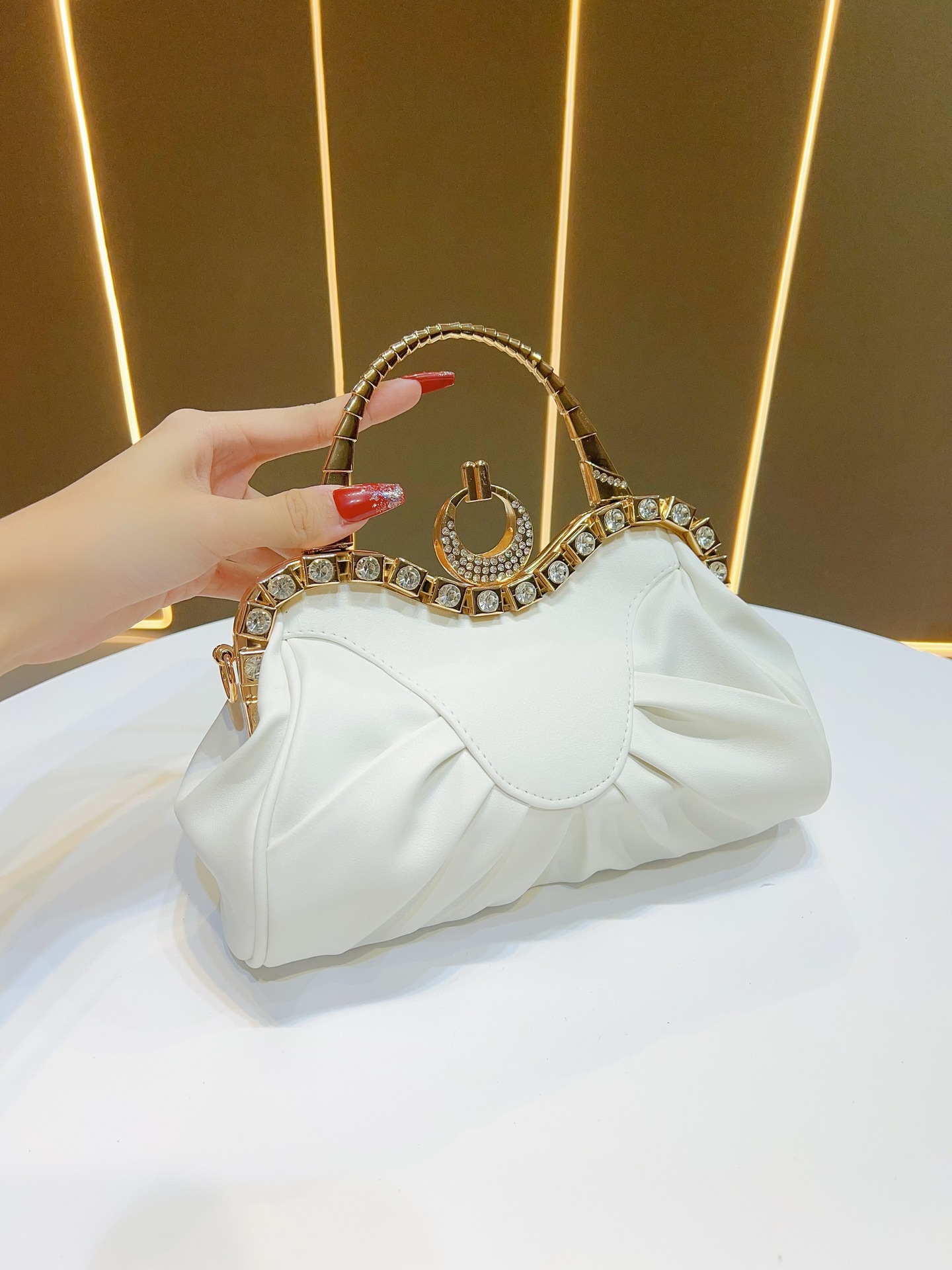 Trendy Handheld Bag — Perfect for Dates, Nights Out & Travel