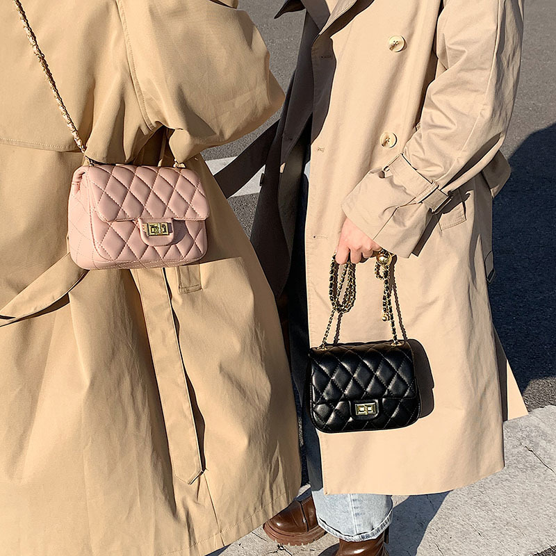 Lightweight Shoulder Bag — Comfort Meets Convenience