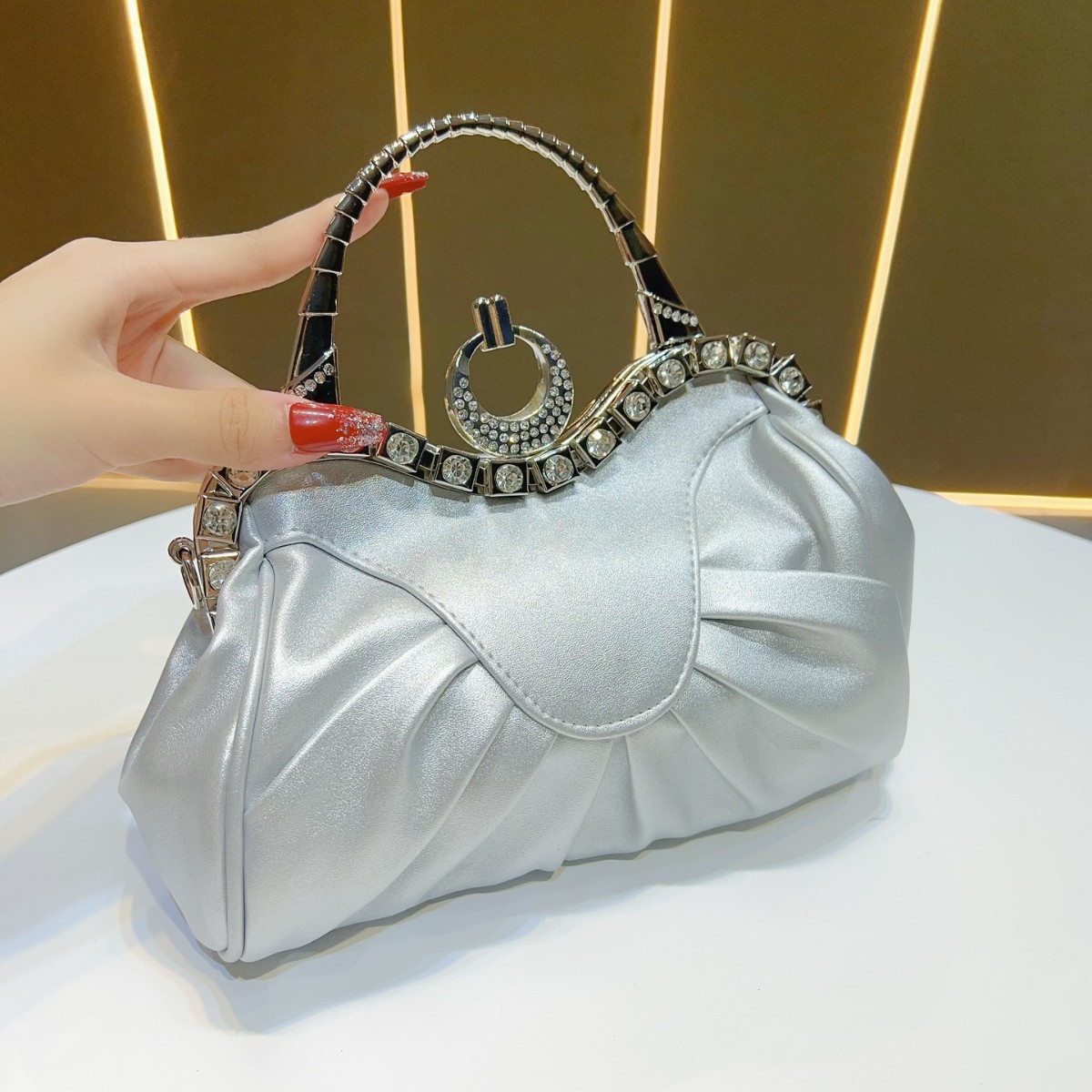 Trendy Handheld Bag — Perfect for Dates, Nights Out & Travel