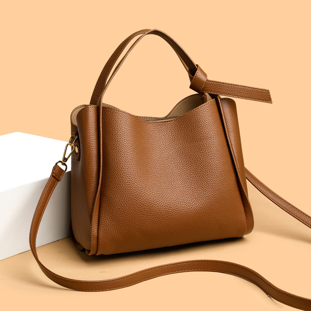 Modern Shoulder Bag — Sleek Design for Daily Use
