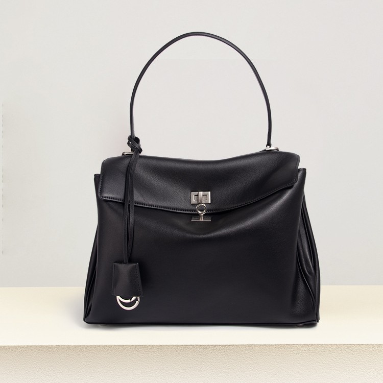 Genuine Leather Shoulder Bag — Premium Quality, Timeless Style