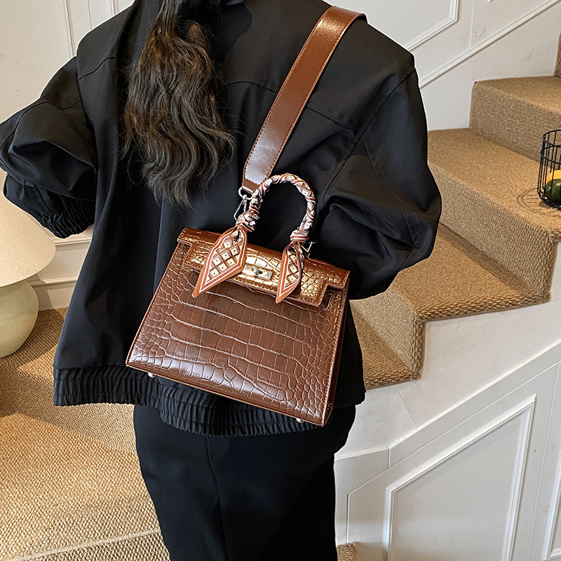 Elegant PU Shoulder Purse — Perfect for Work, Travel & Daily Wear