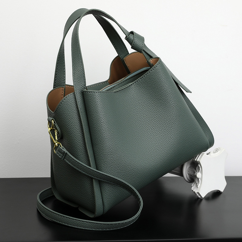 Modern Shoulder Bag — Sleek Design for Daily Use