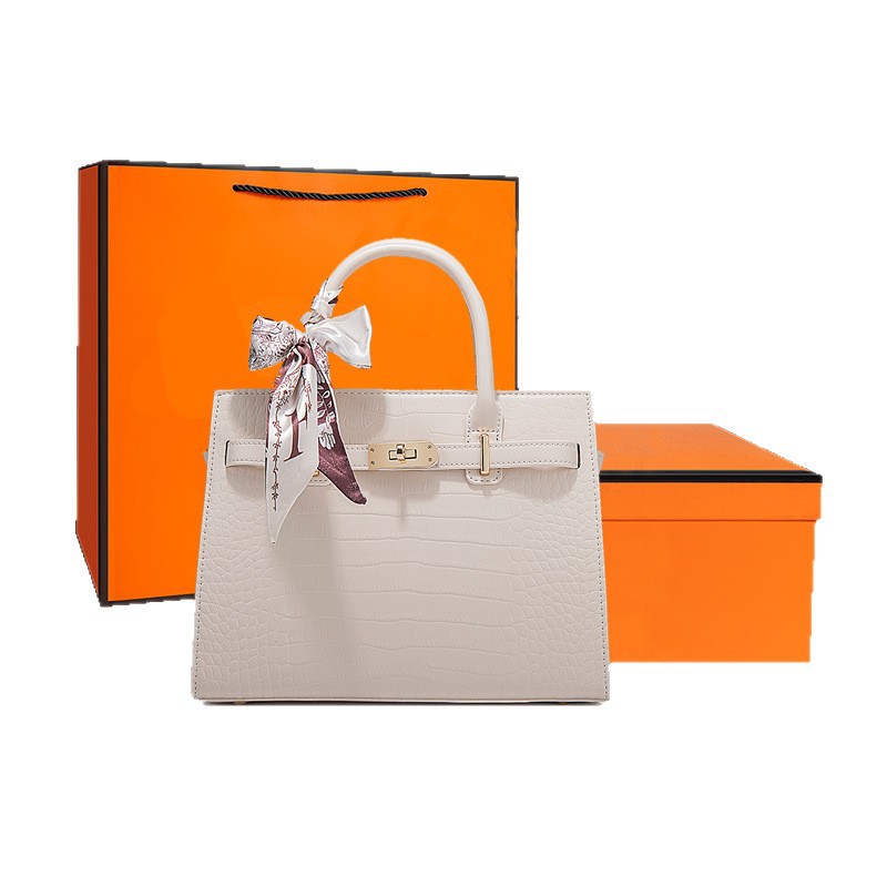 High-Quality PU Leather Handbag — Elegant & Versatile