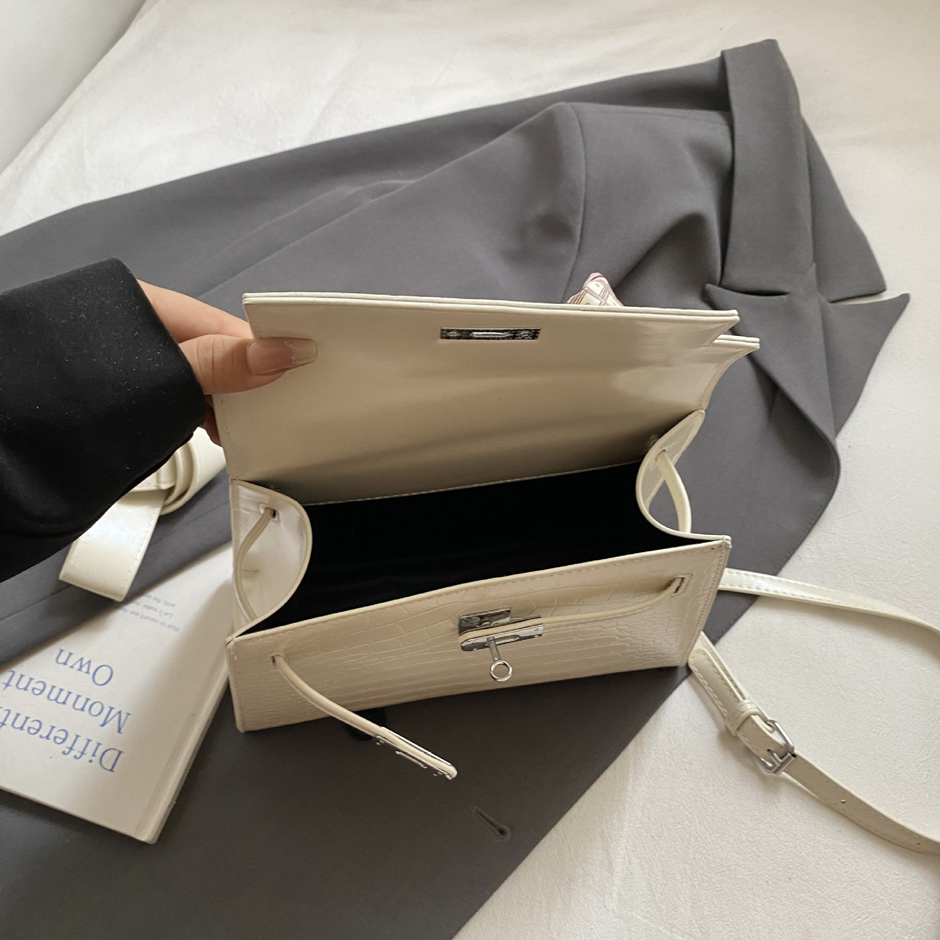 Elegant PU Shoulder Purse — Perfect for Work, Travel & Daily Wear