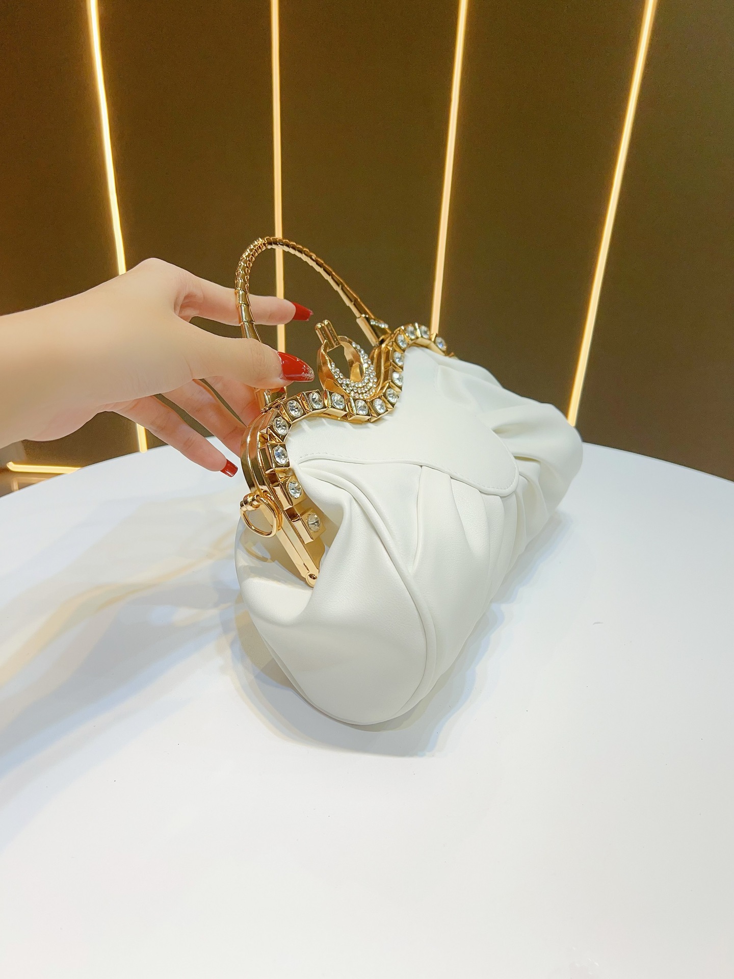 Trendy Handheld Bag — Perfect for Dates, Nights Out & Travel