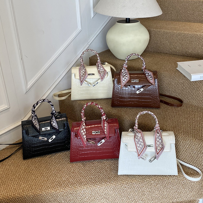 Elegant PU Shoulder Purse — Perfect for Work, Travel & Daily Wear