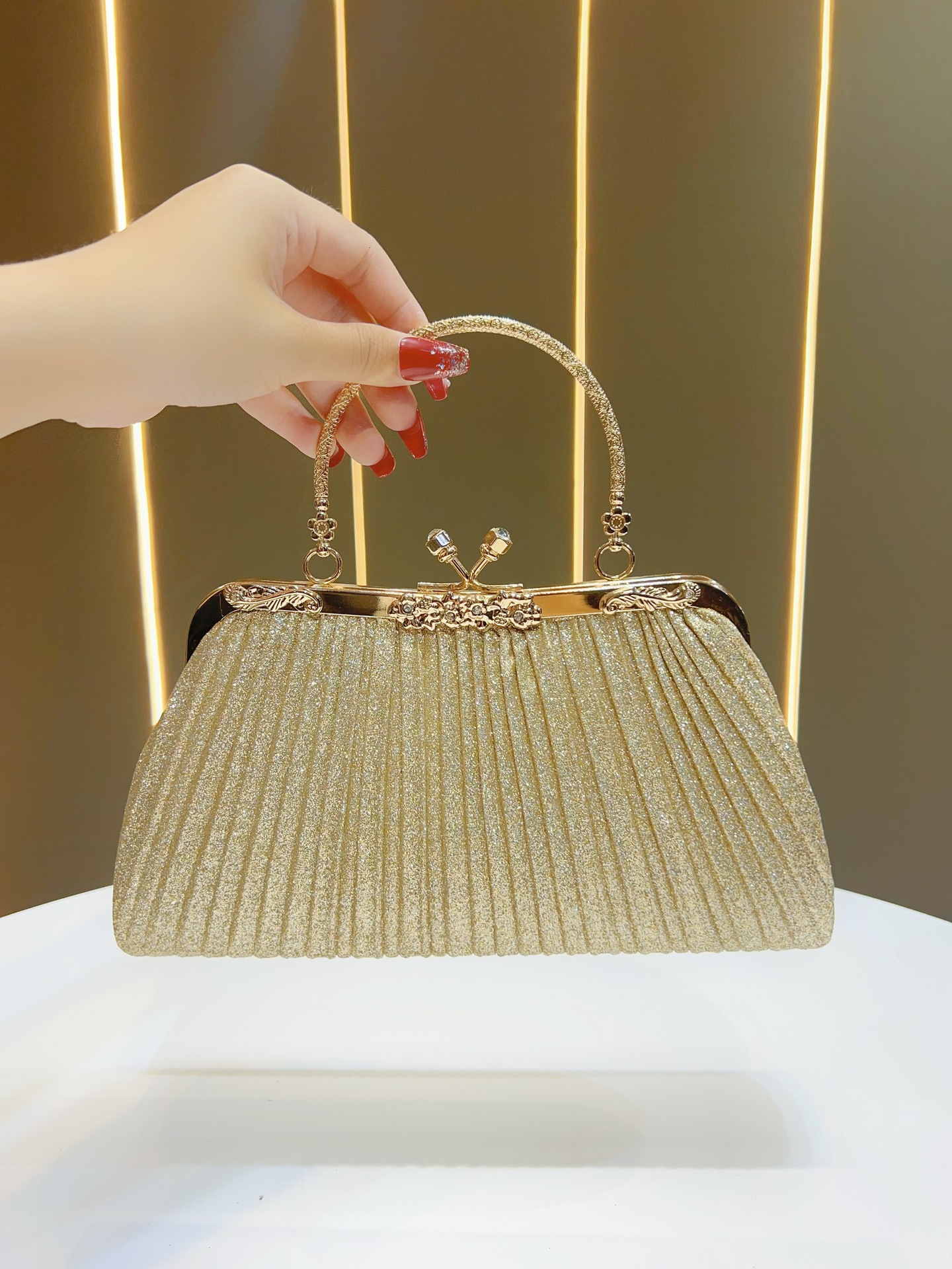 Daily Essential Clutch — Simple, Soft, and Durable