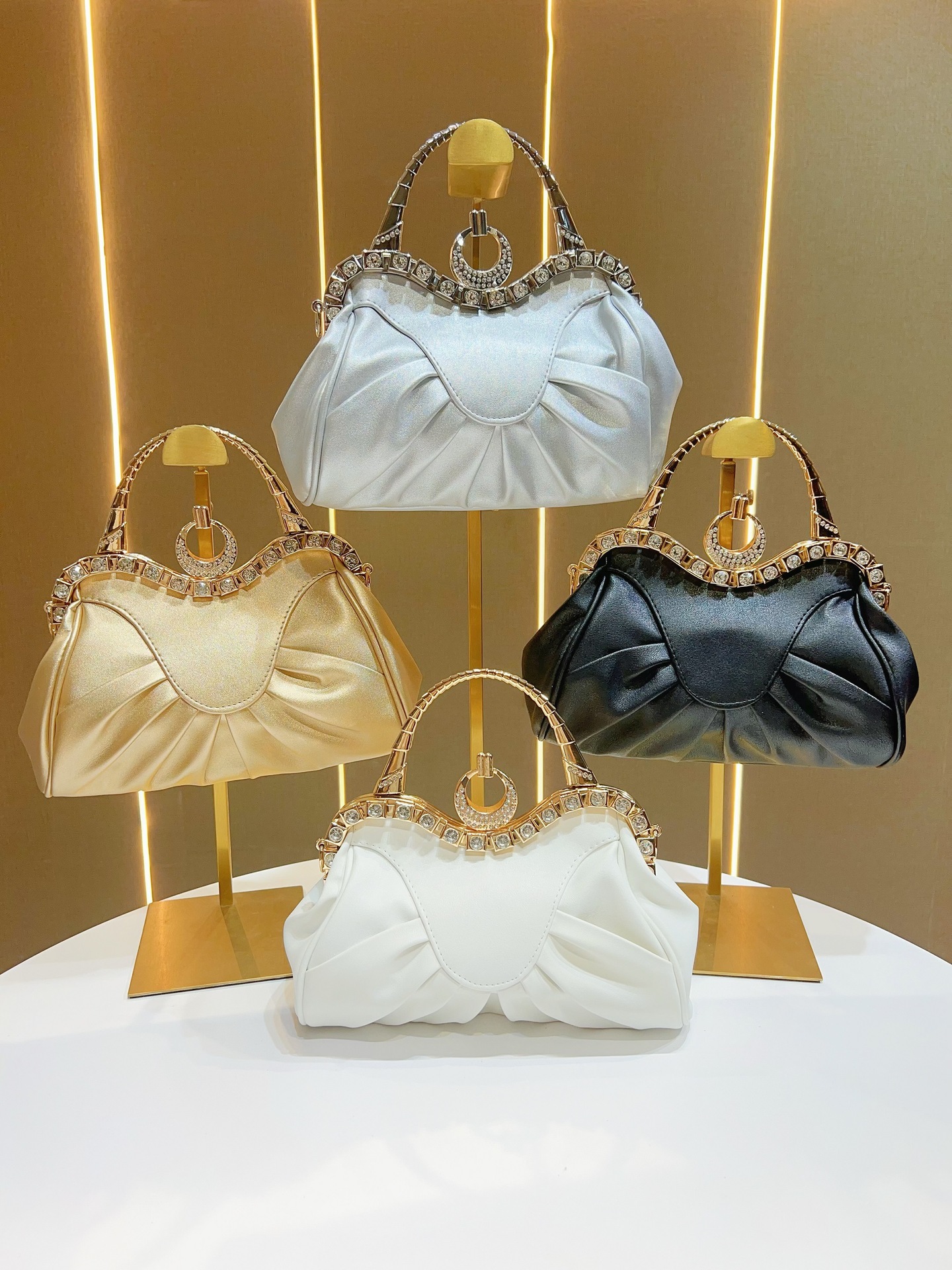 Trendy Handheld Bag — Perfect for Dates, Nights Out & Travel