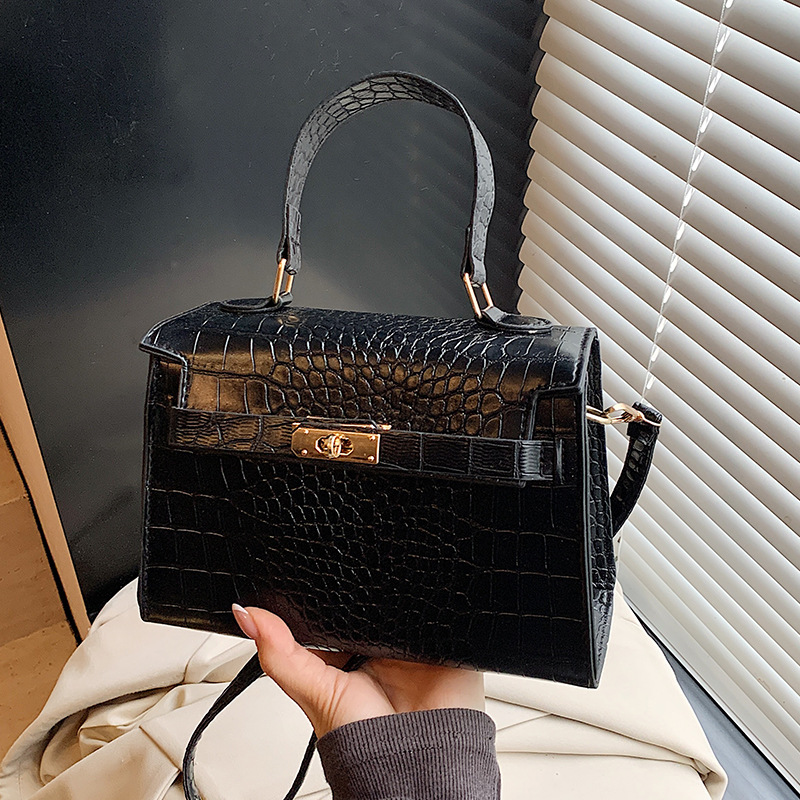 PU Leather Purse — Durable, Soft, and Easy to Clean