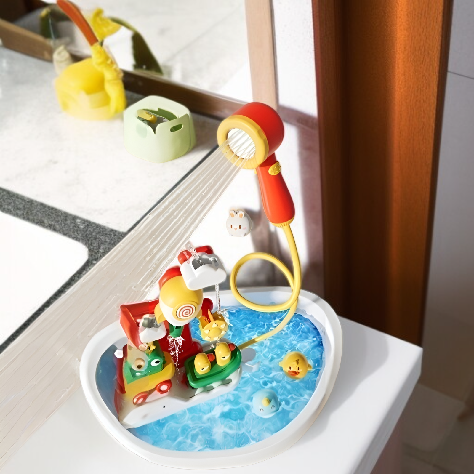 Baby-Wasserspielzeug mit Duschkopf