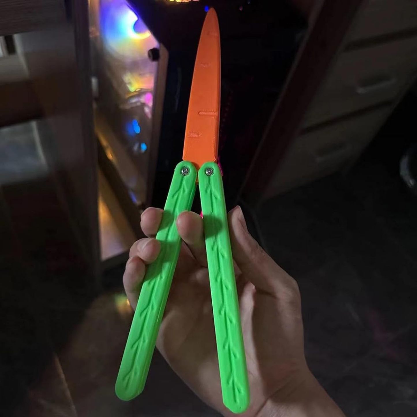  Fidget Toys for Adults - Butterfly Knife &  Carrot Knife Toy Portable Luminous Knife with, Plastic EDC Sensory Toys for Anxiety and Stress Relief, Portable Luminous 3D Printing Design for Family Game Party Gifts