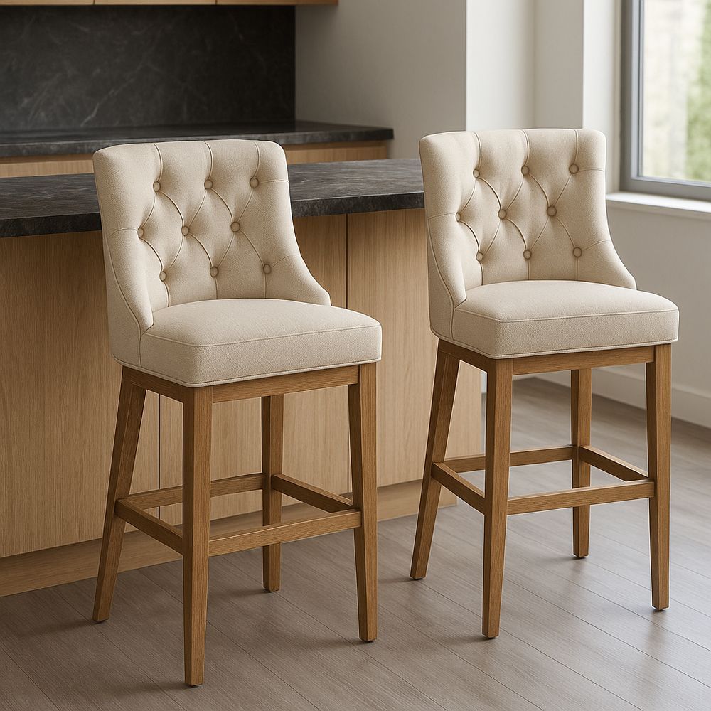 Sgabelli alti in tessuto beige con bottoni e struttura in legno-Arctilumi